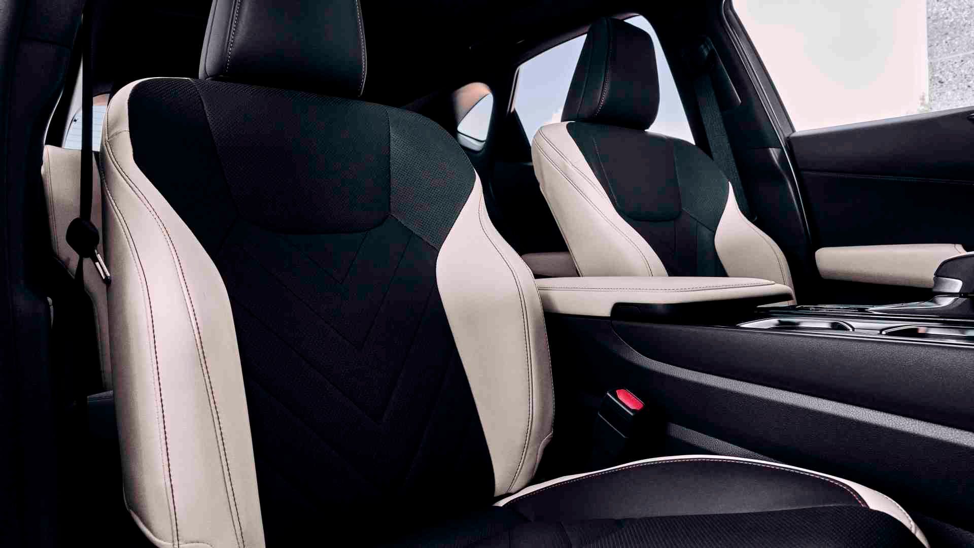 2025 Lexus NX 350h (5)