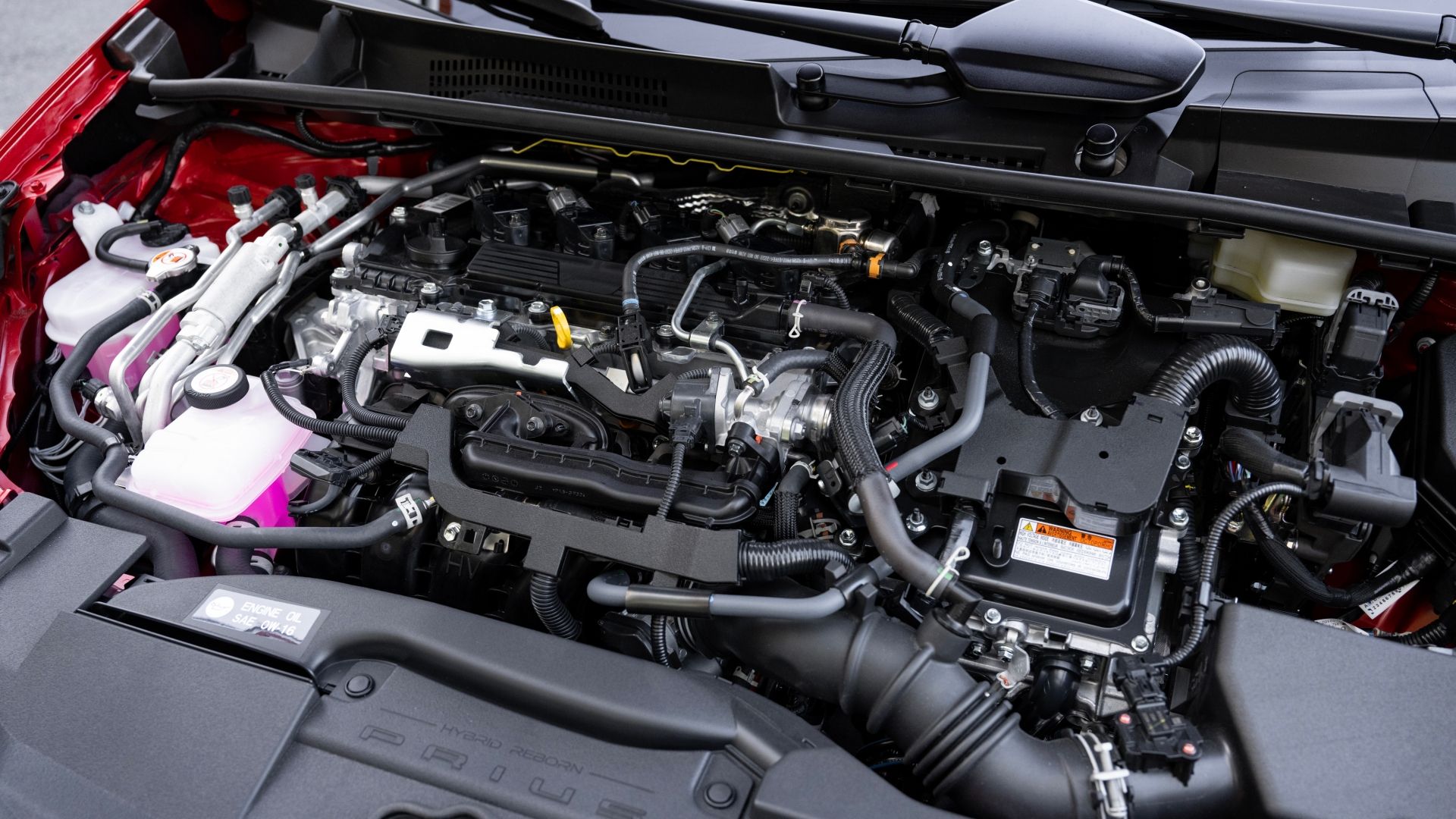 2025 Toyota Prius Plug-In Hybrid Engine