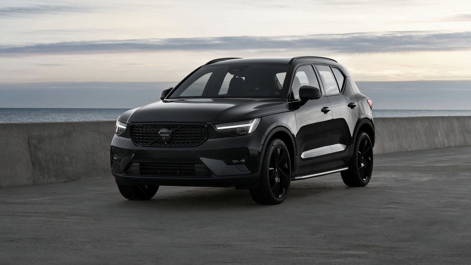 2025 Volvo XC40