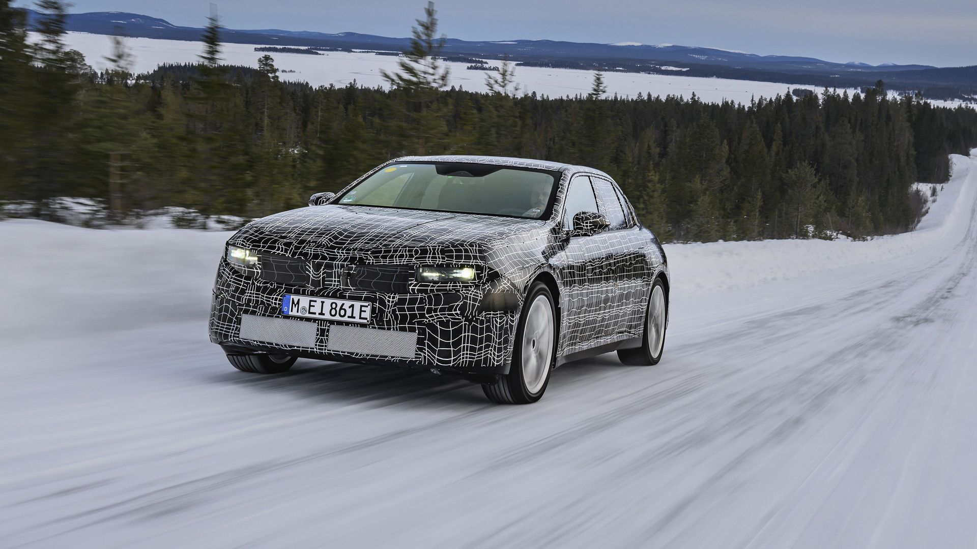 BMW Neue Klasse sedan driving