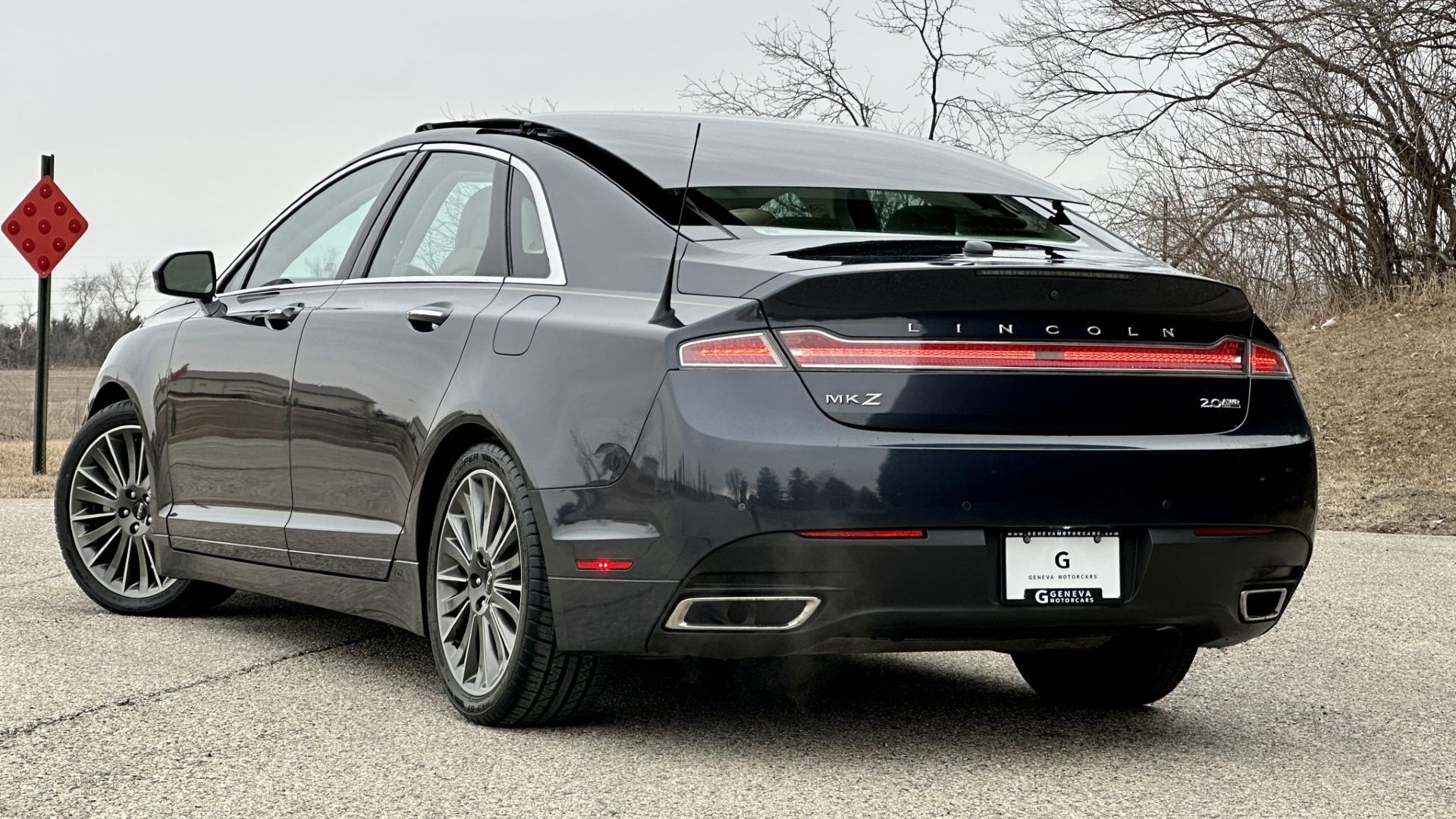 2013 Lincoln MKZ Exterior Rear