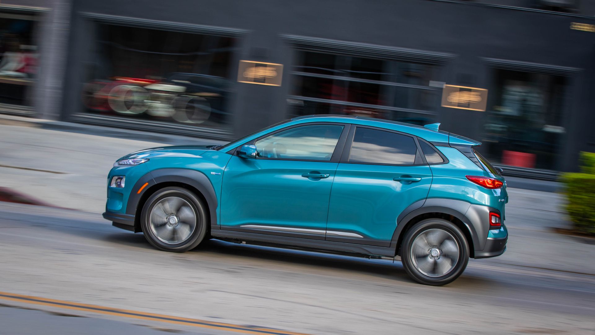 2020 Kona Electric Exterior Driving