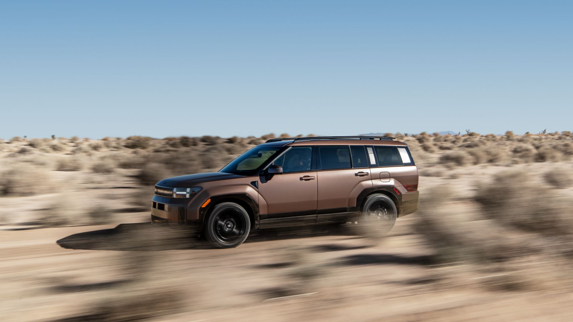 2025 Hyundai Santa Fe Hybrid Exterior Off-Roading