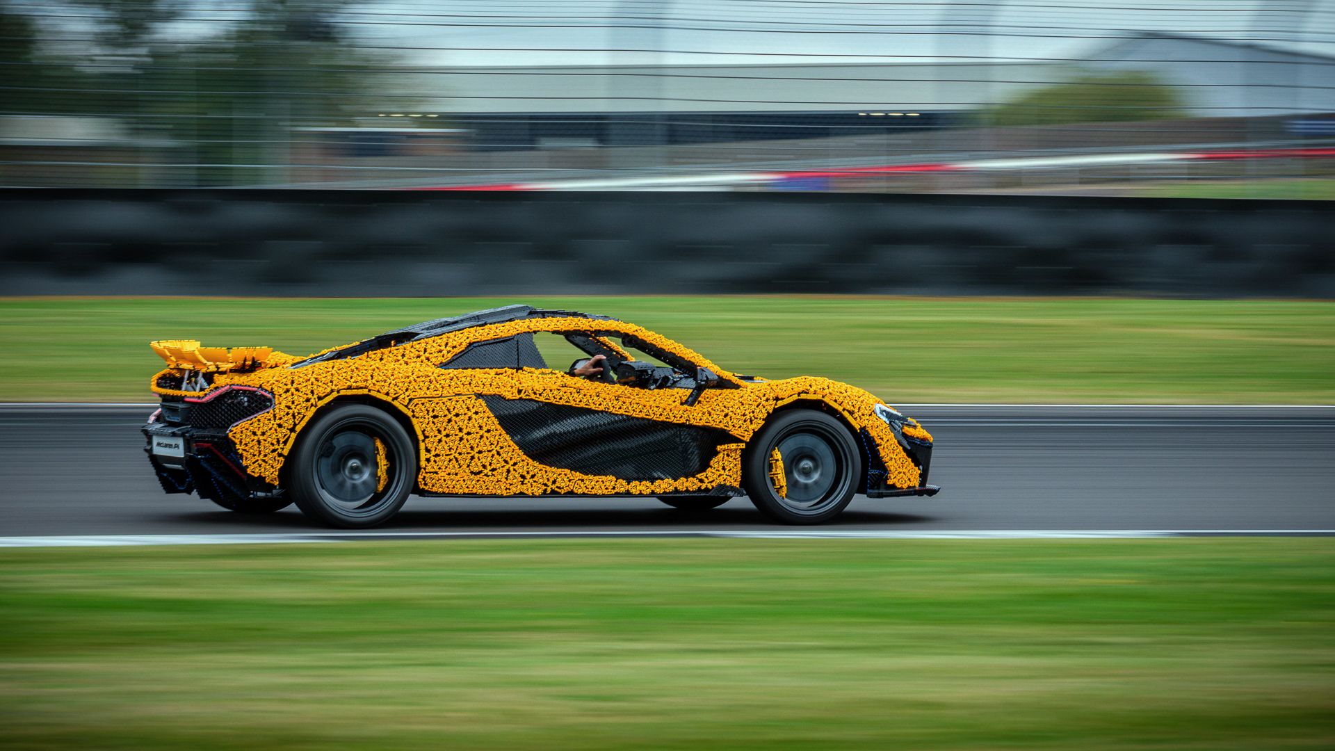 LEGO McLaren P1-1