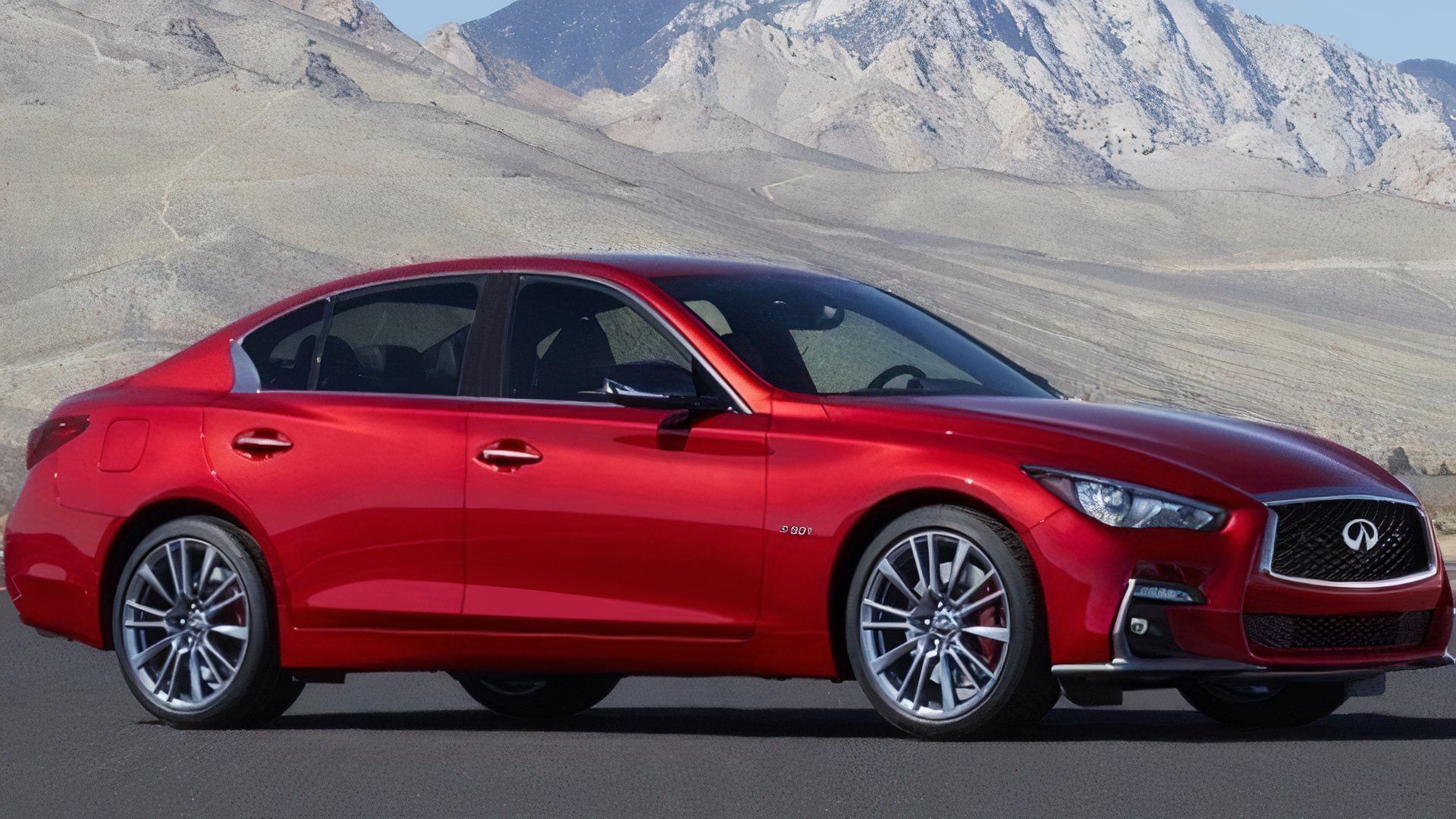 Side shot of a 2017 Infiniti Q50 Hybrid