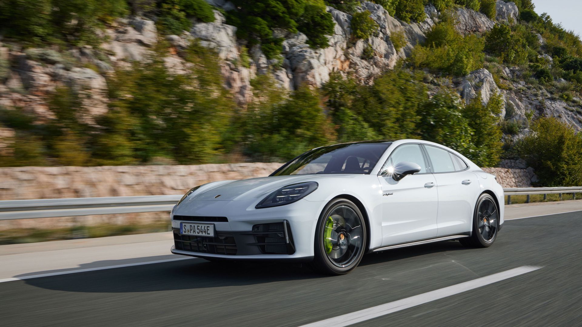 2025 Porsche Panamera 4S PHEV Exterior