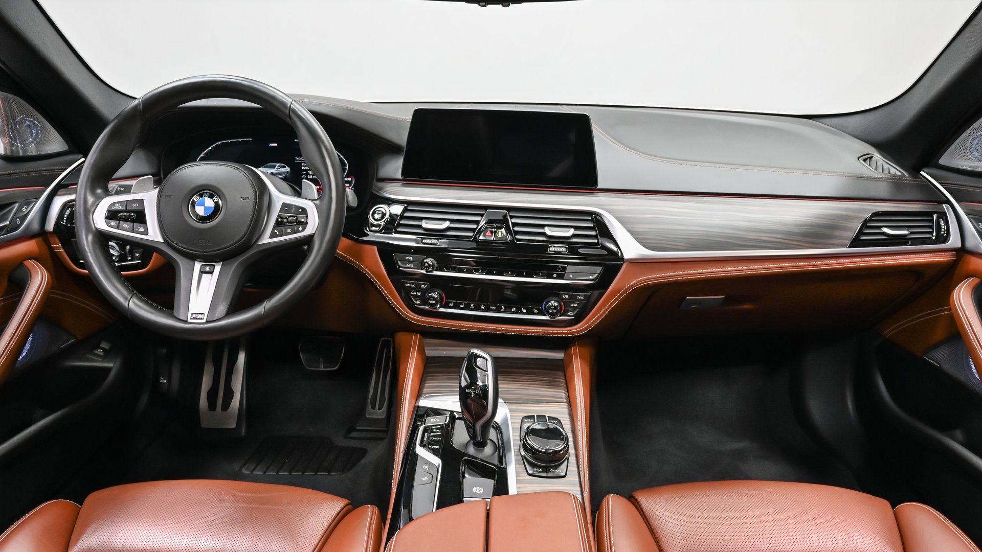2020 BMW 5 Series M550i xDrive interior