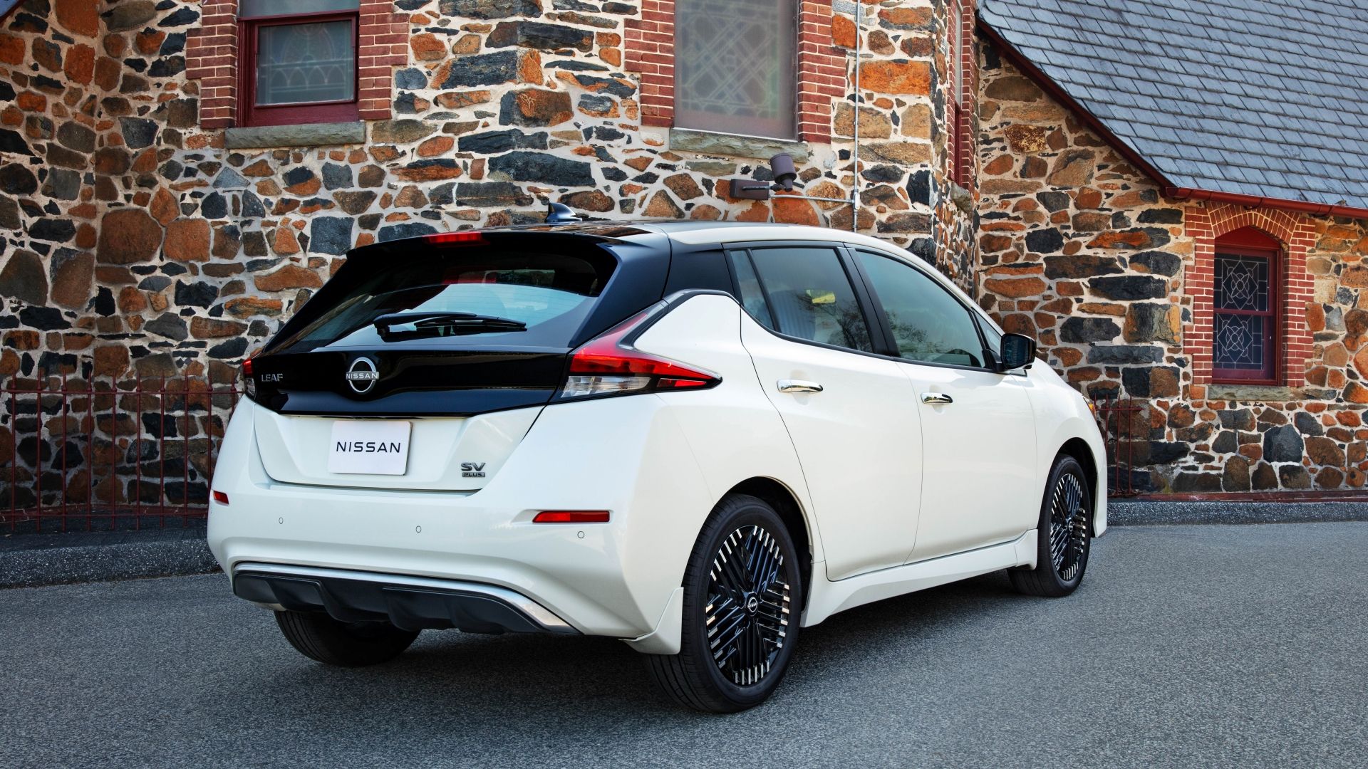 2025 Nissan Leaf Rear Three-Quarter