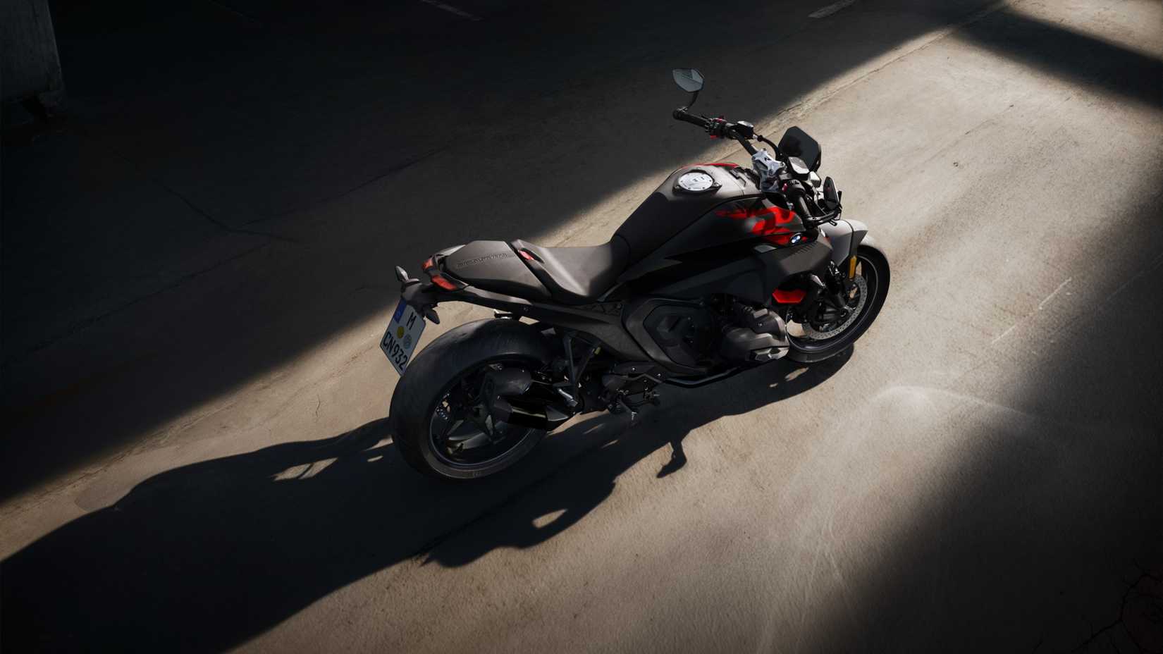 2026 BMW R 1300 R Top View