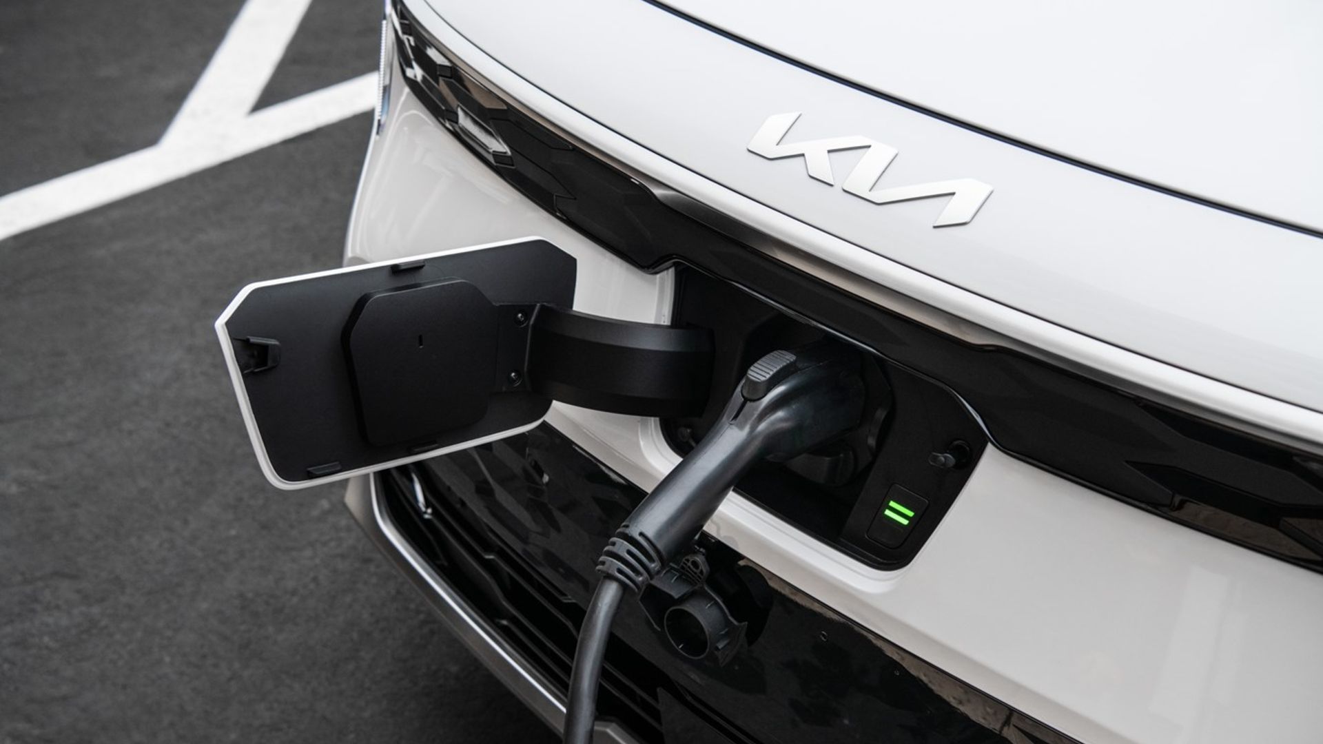 2025 Kia Niro EV Exterior Charge Port
