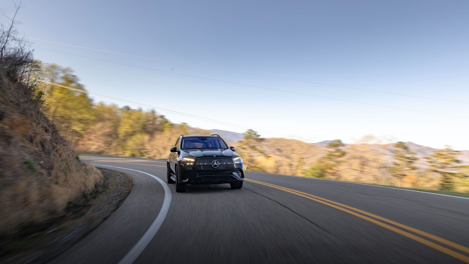 2024 Mercedes GLE 450 Exterior Driving Down Road