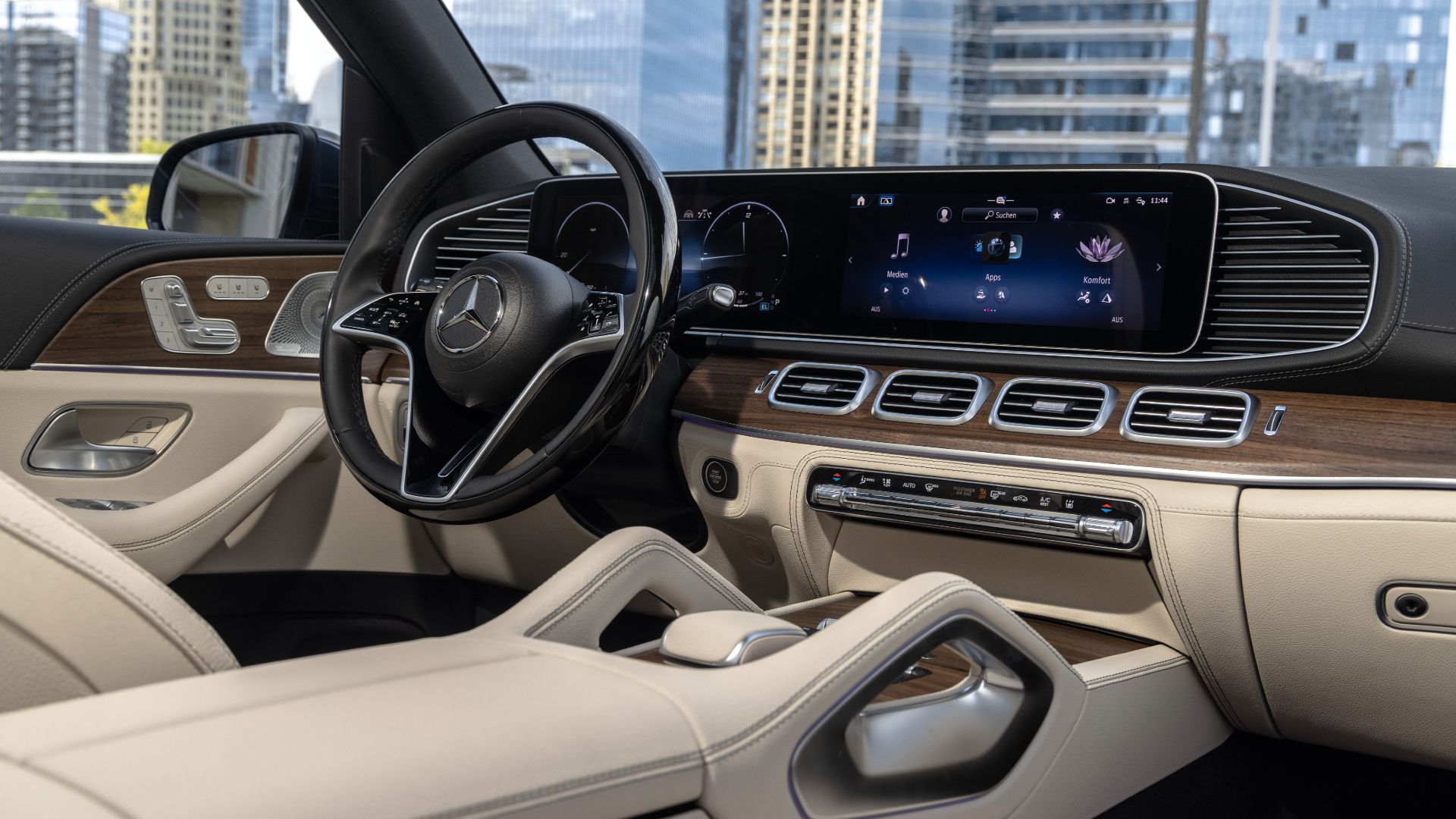 2024 Mercedes GLE 450e Interior Front Cabin