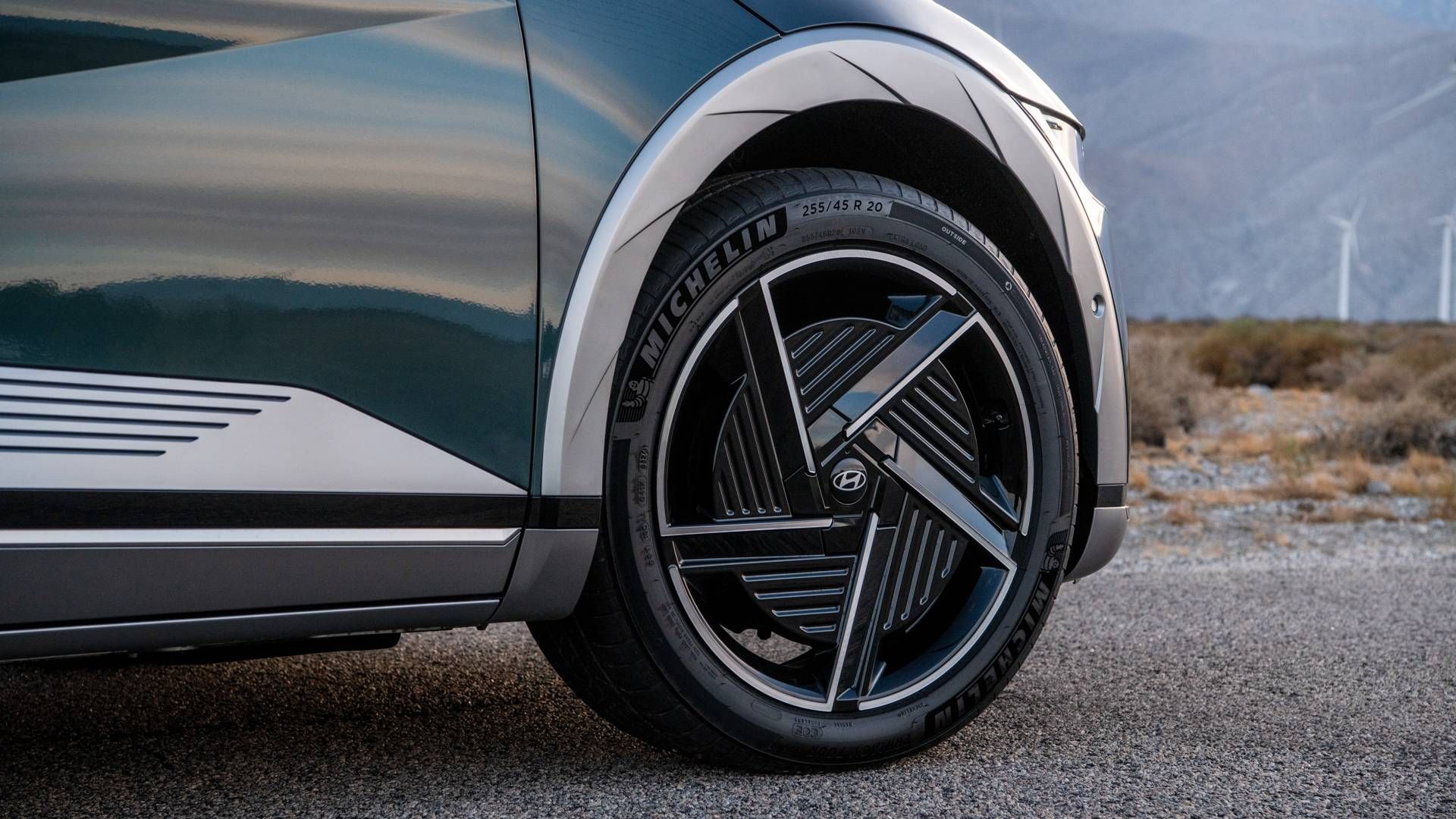 The 20-inch wheels of the 2025 Hyundai Ioniq 5 Limited AWD
