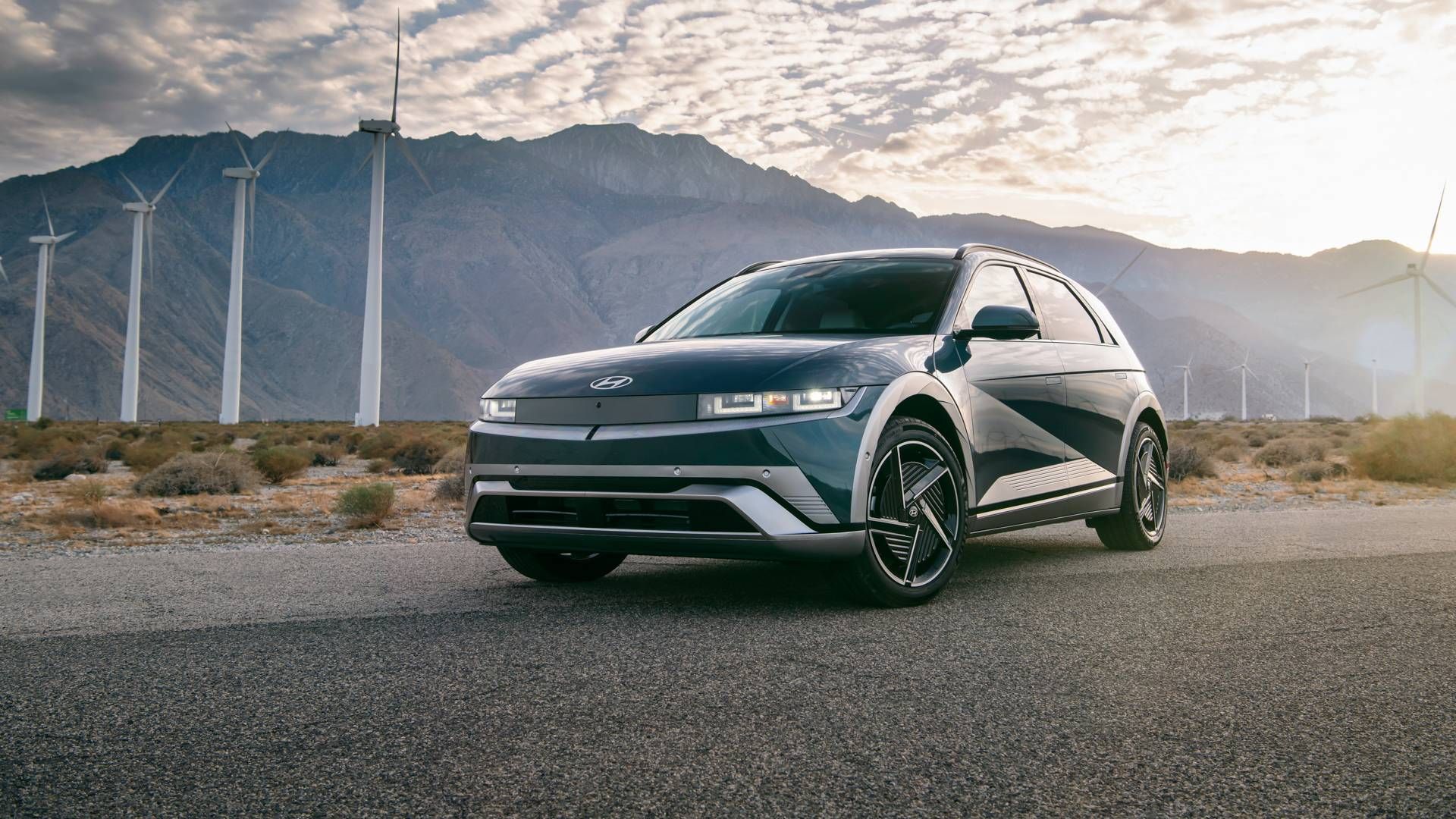 Front 3/4 view of the 2025 Hyundai Ioniq 5 Limited AWD