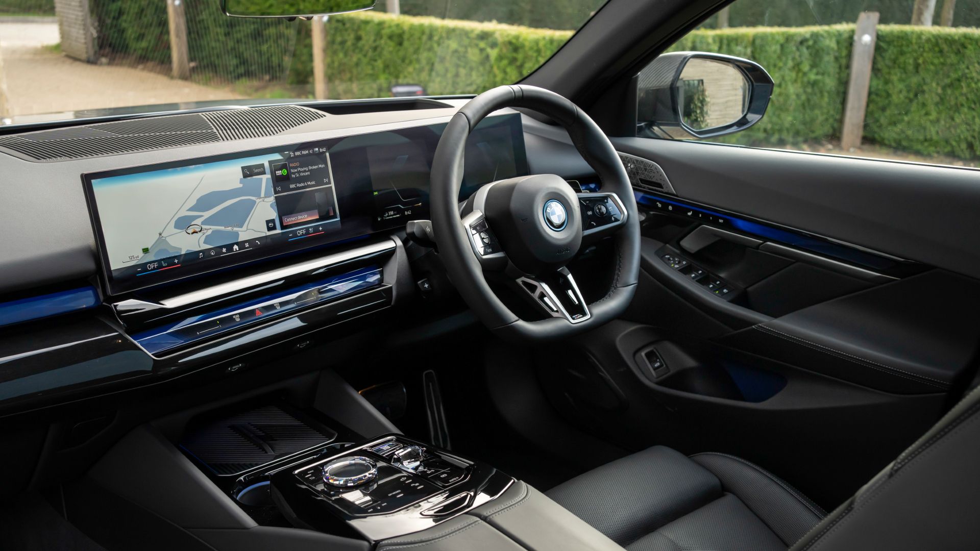 2025 BMW 550e Plug-In Hybrid Interior Front Cabin