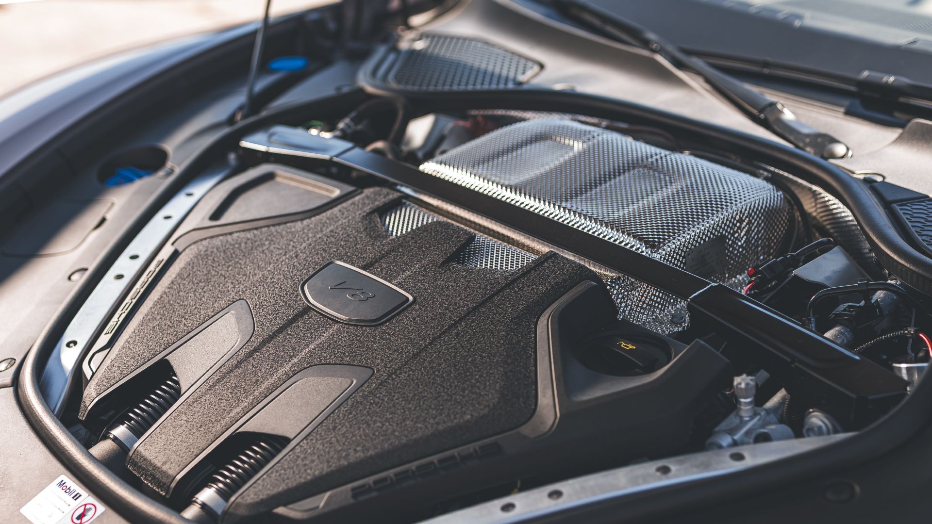 2025 Porsche Panamera Turbo S E-Hybrid V8 Plug-In Hybrid Engine