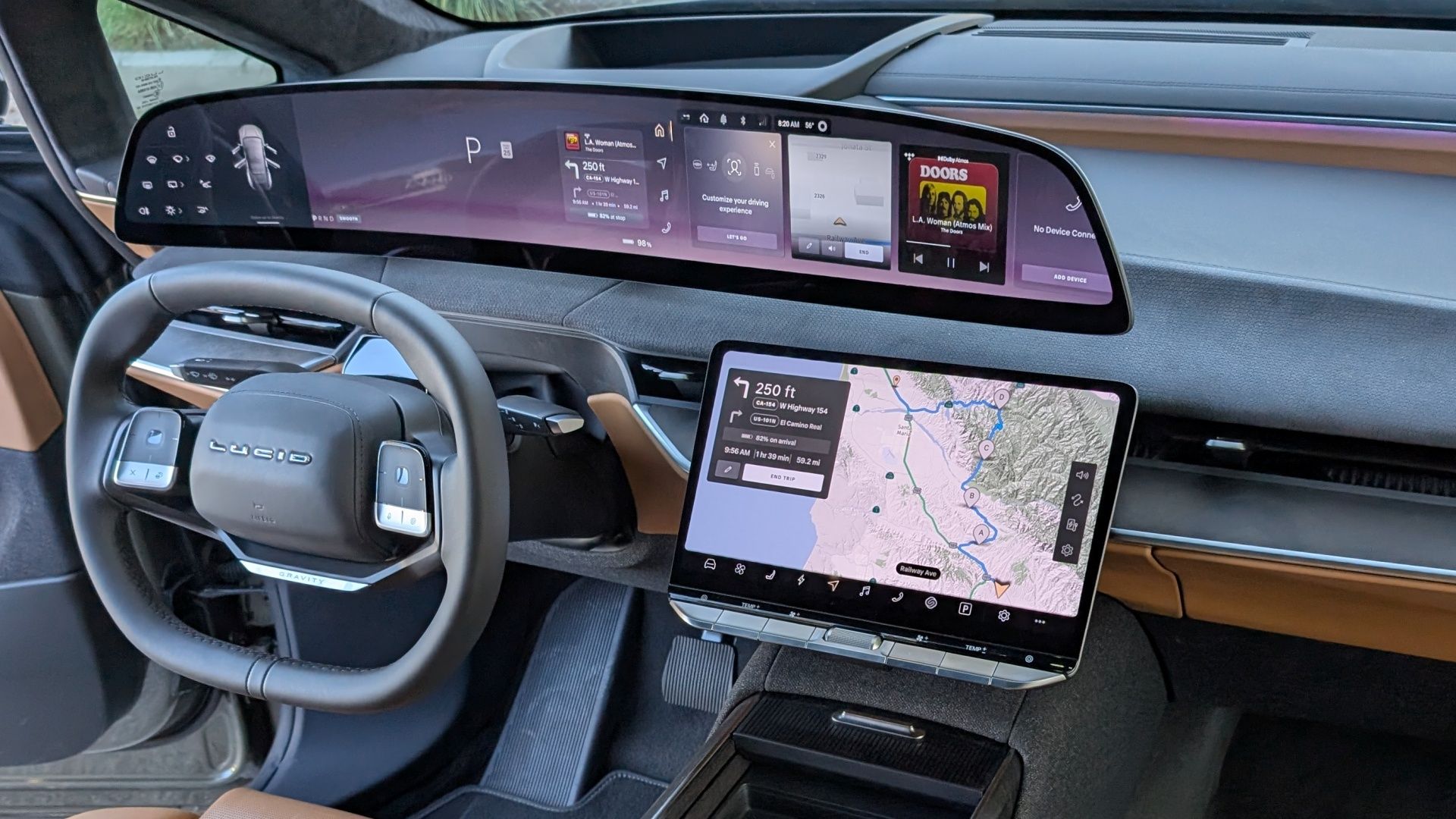 2025 Lucid Gravity screens