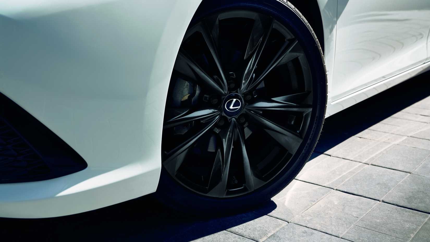 2023 Lexus ES 300h 4