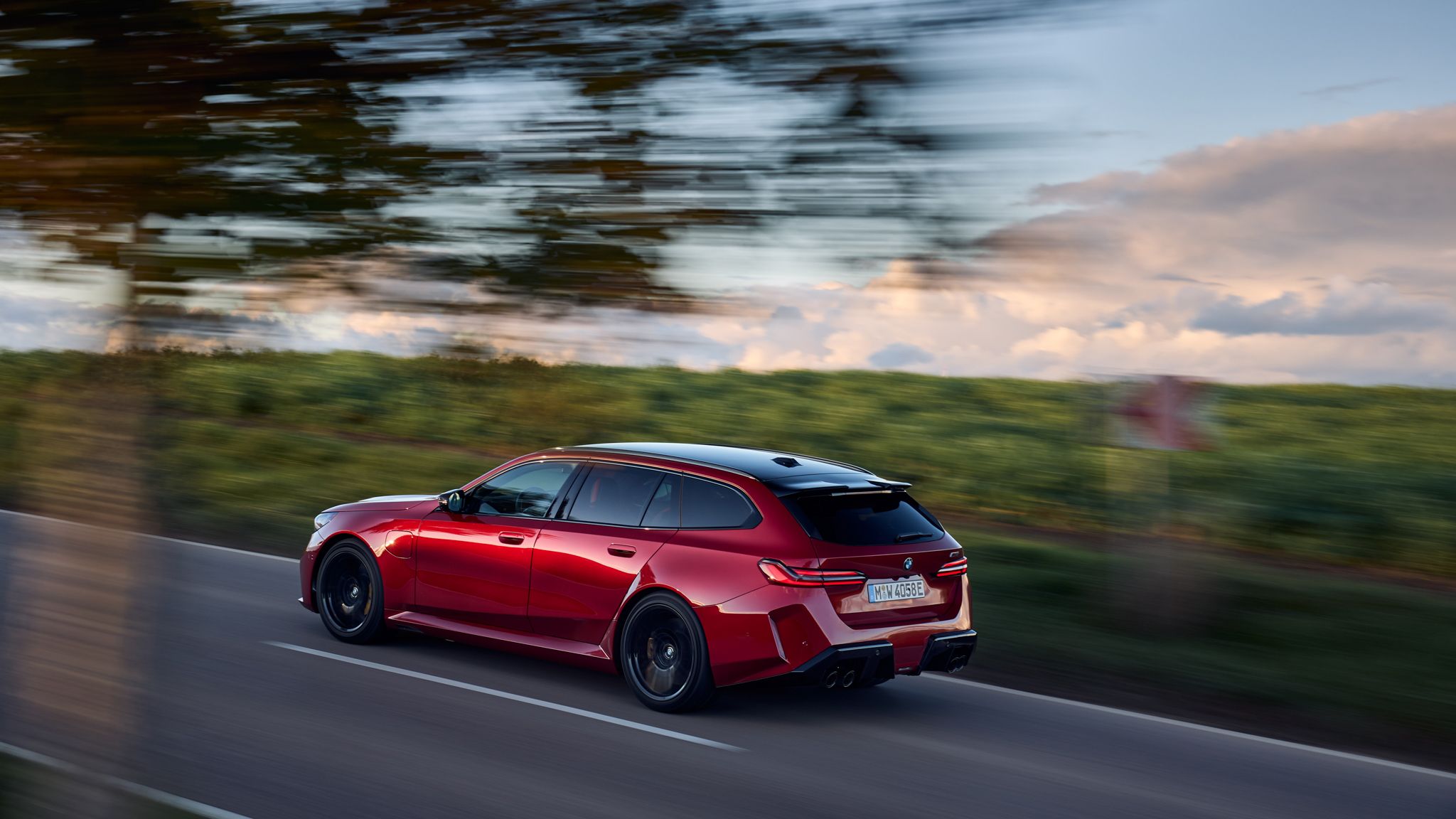 2025 BMW M5 Touring-5