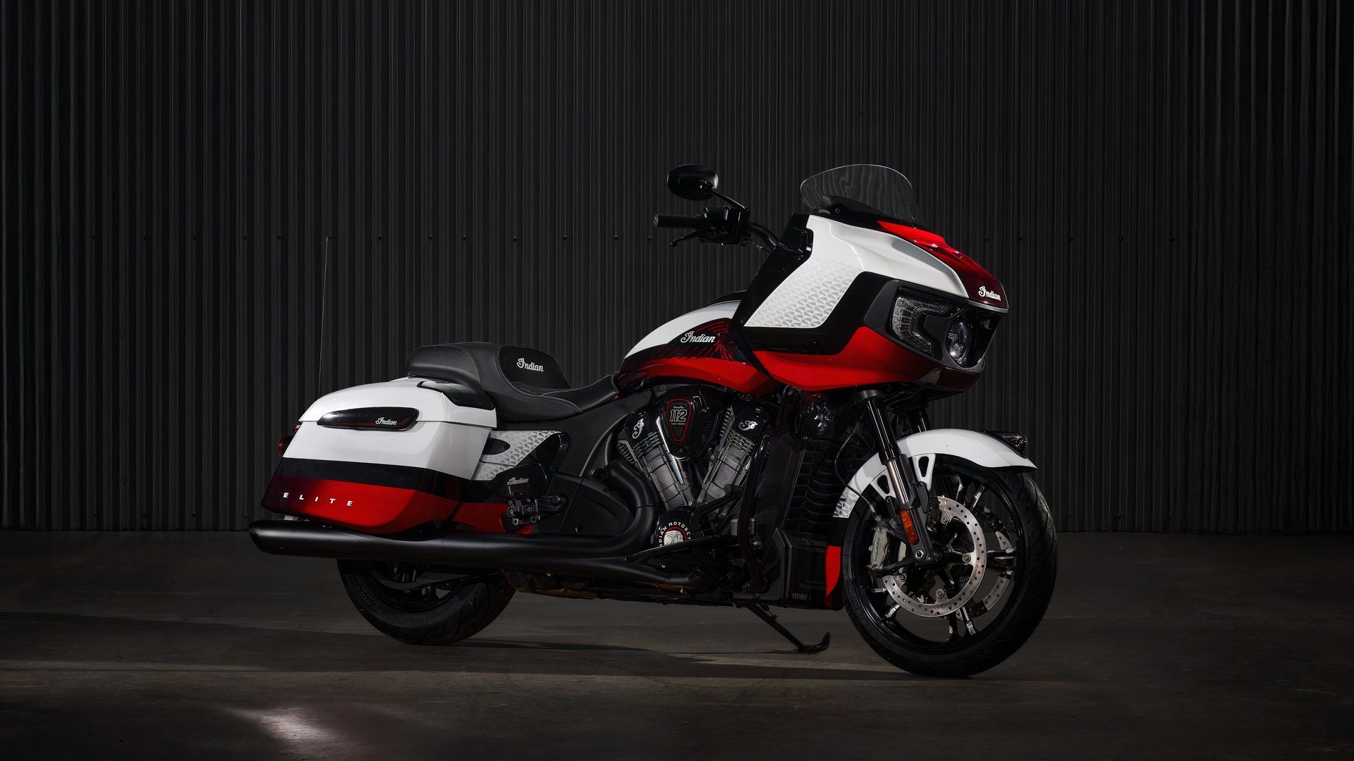 2025 Indian Challenger Elite Front Quarter View