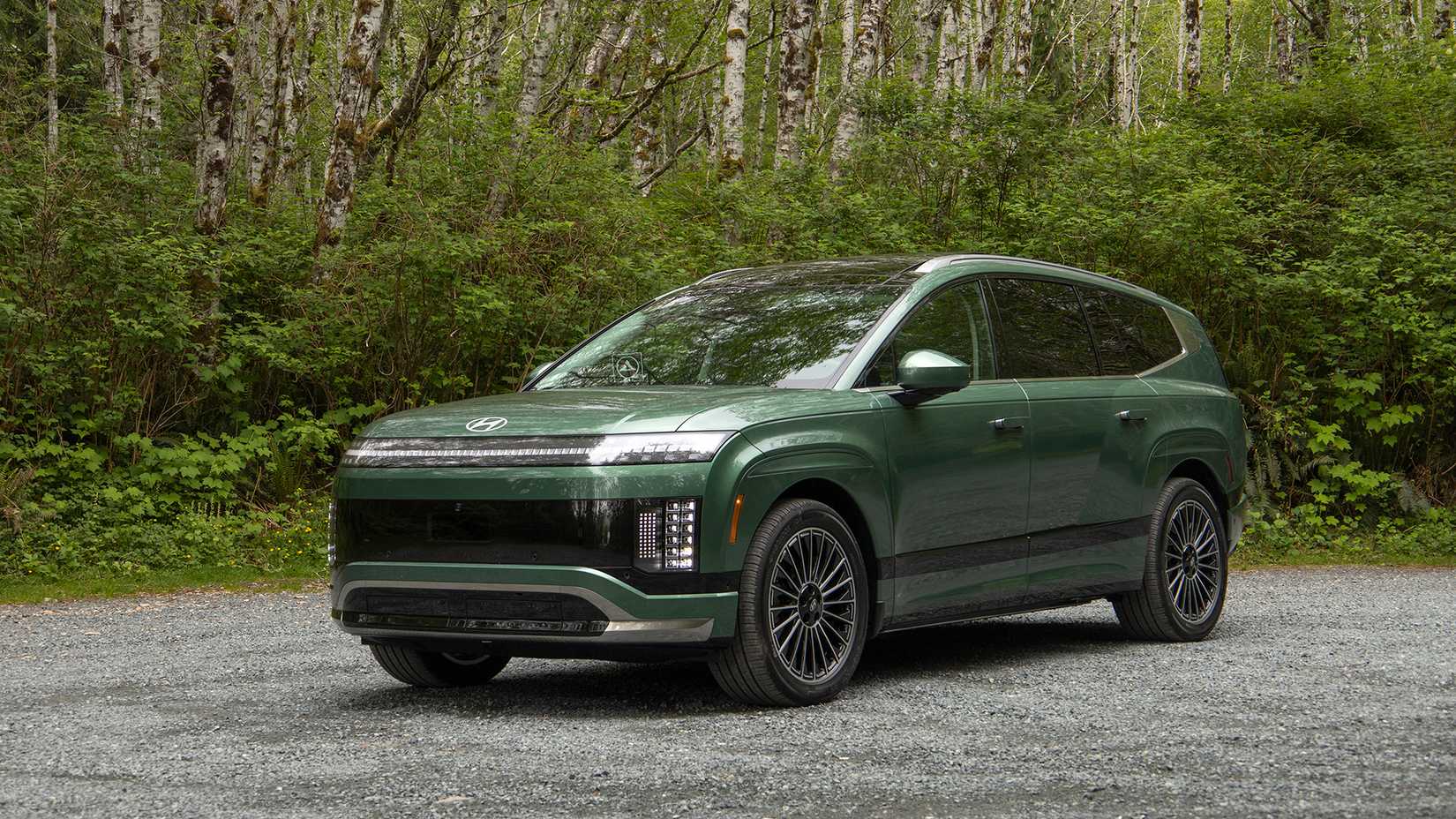 2026 Hyundai Ioniq 9 Front Side TopSpeed