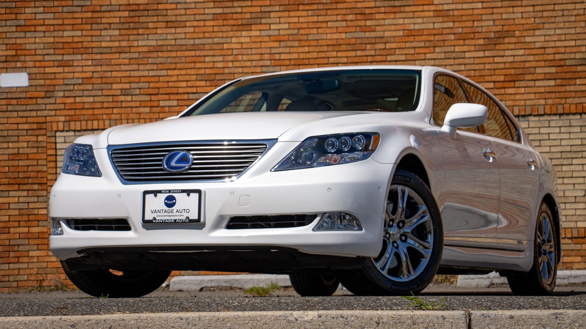 2008 Lexus LS Hybrid Exterior Front
