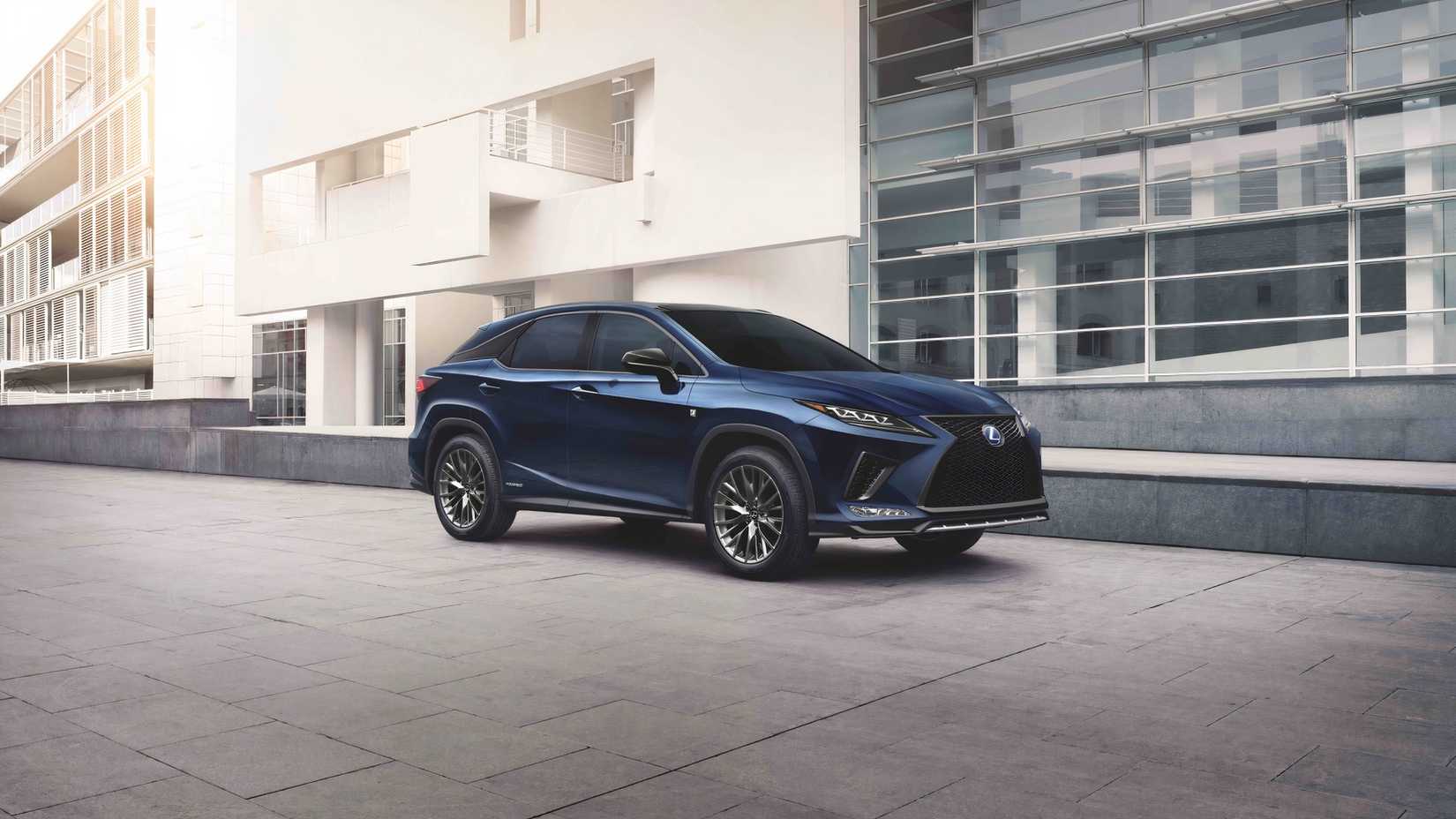 2021 Lexus RX 450h Side 3/4 Shot