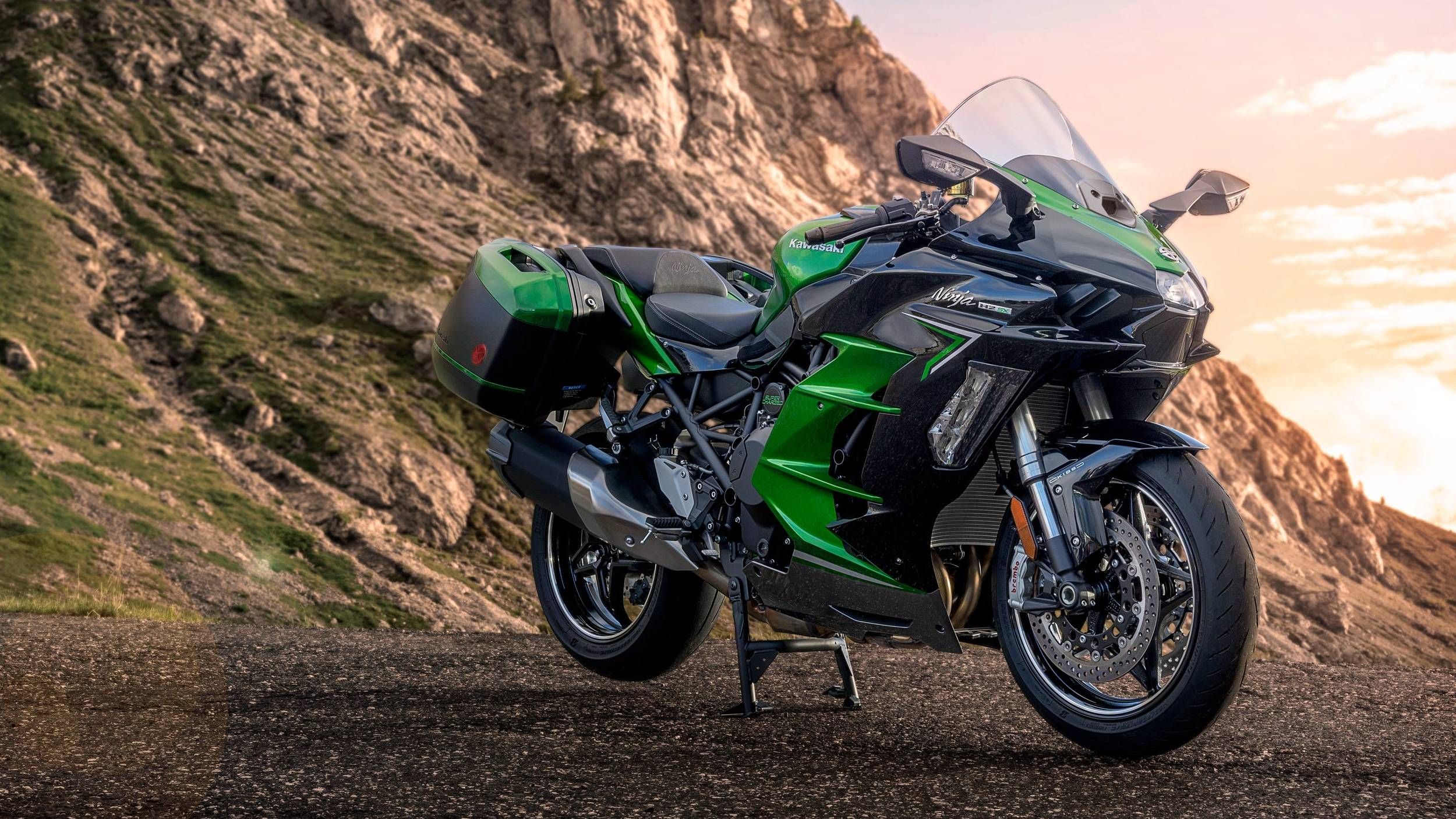 2025 Kawasaki Ninja H2 SX SE 3