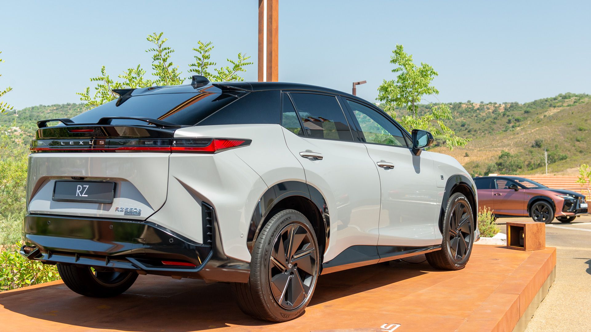 2026 lexus rz 550e f sport awd front-01