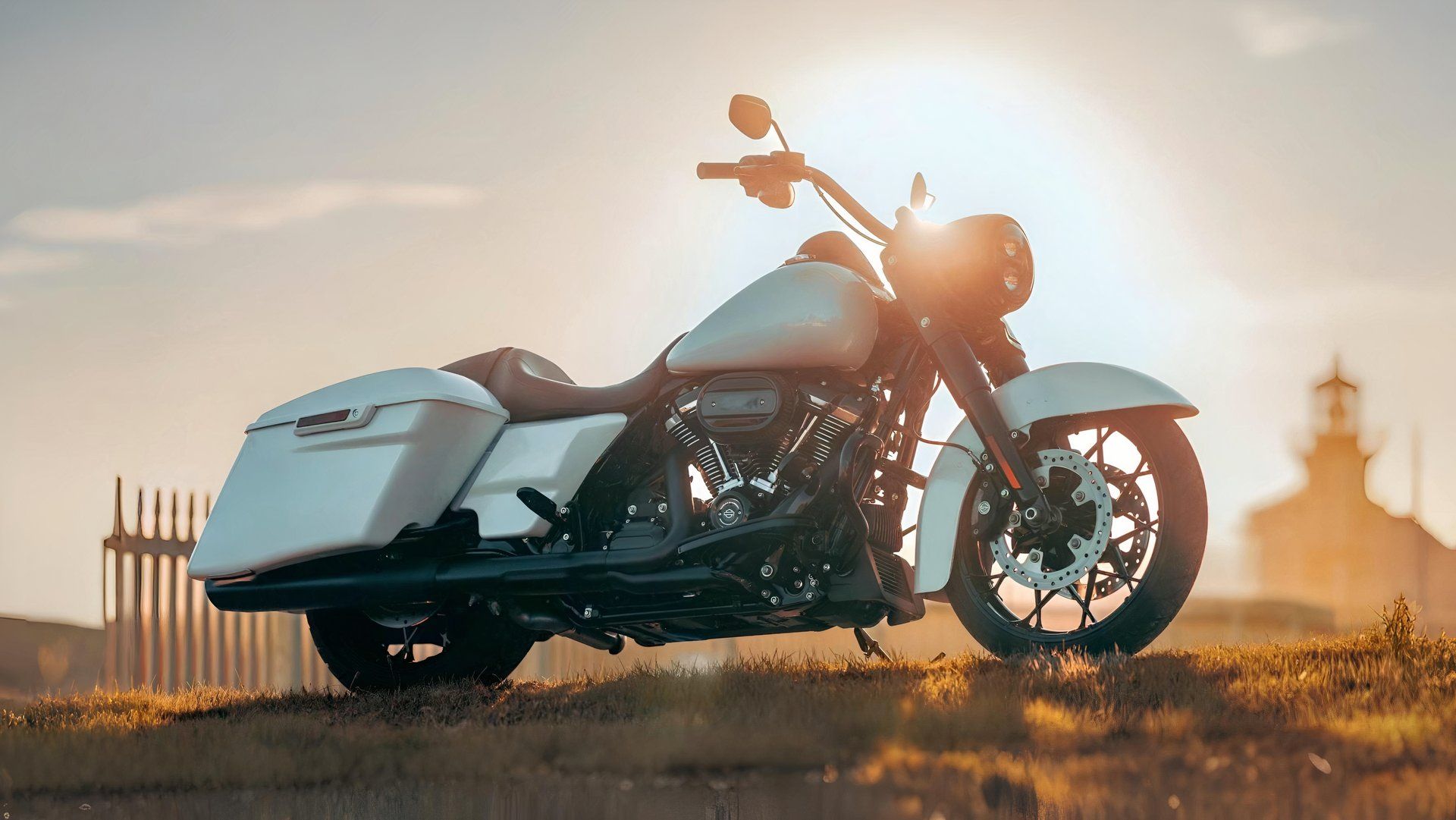 The Harley-Davidson Road King Is The Old-School Touring Bike That’s Still On Sale After 30 Years