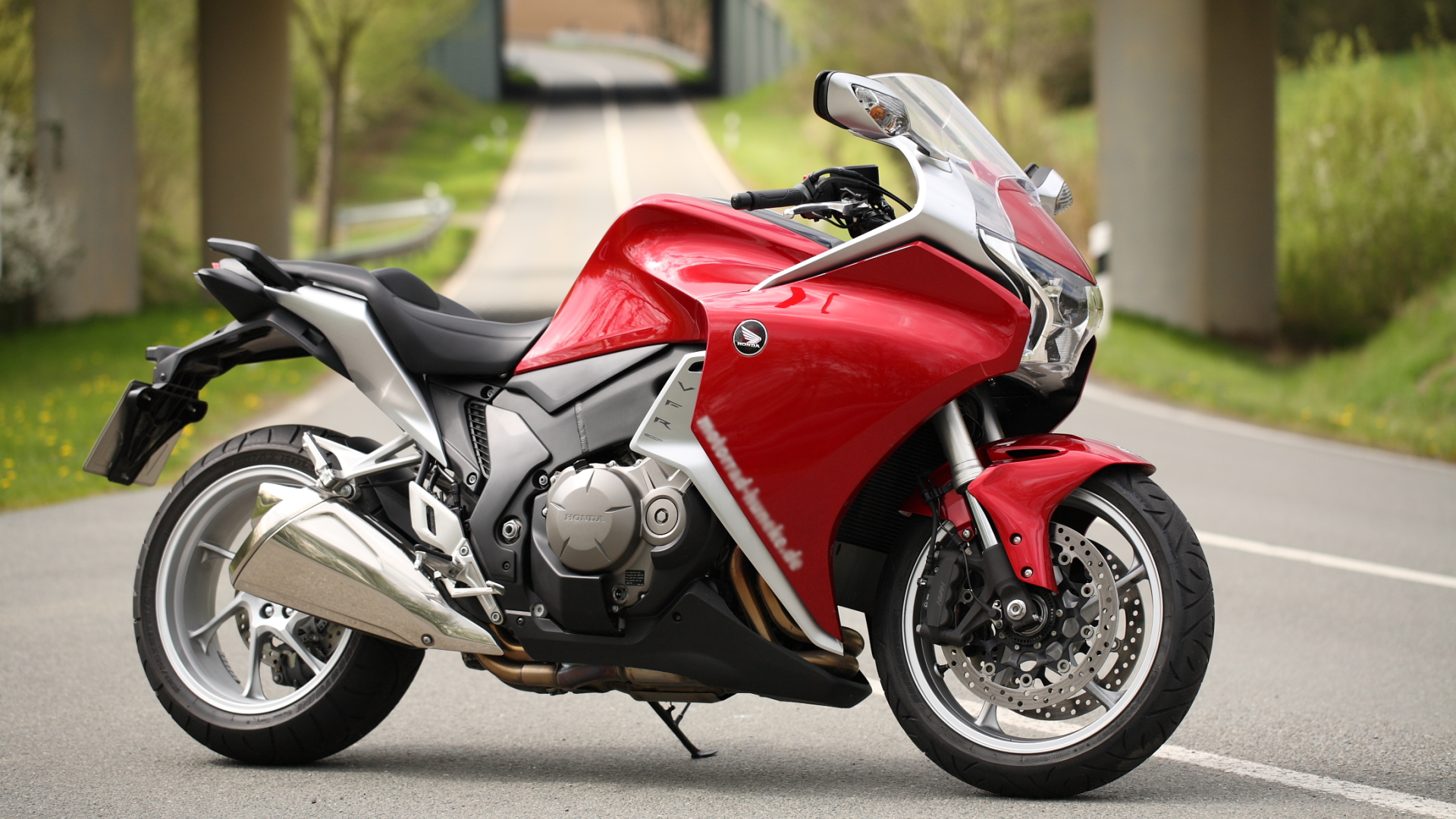 10 Used Touring Motorcycles That Are Worth Buying in 2025