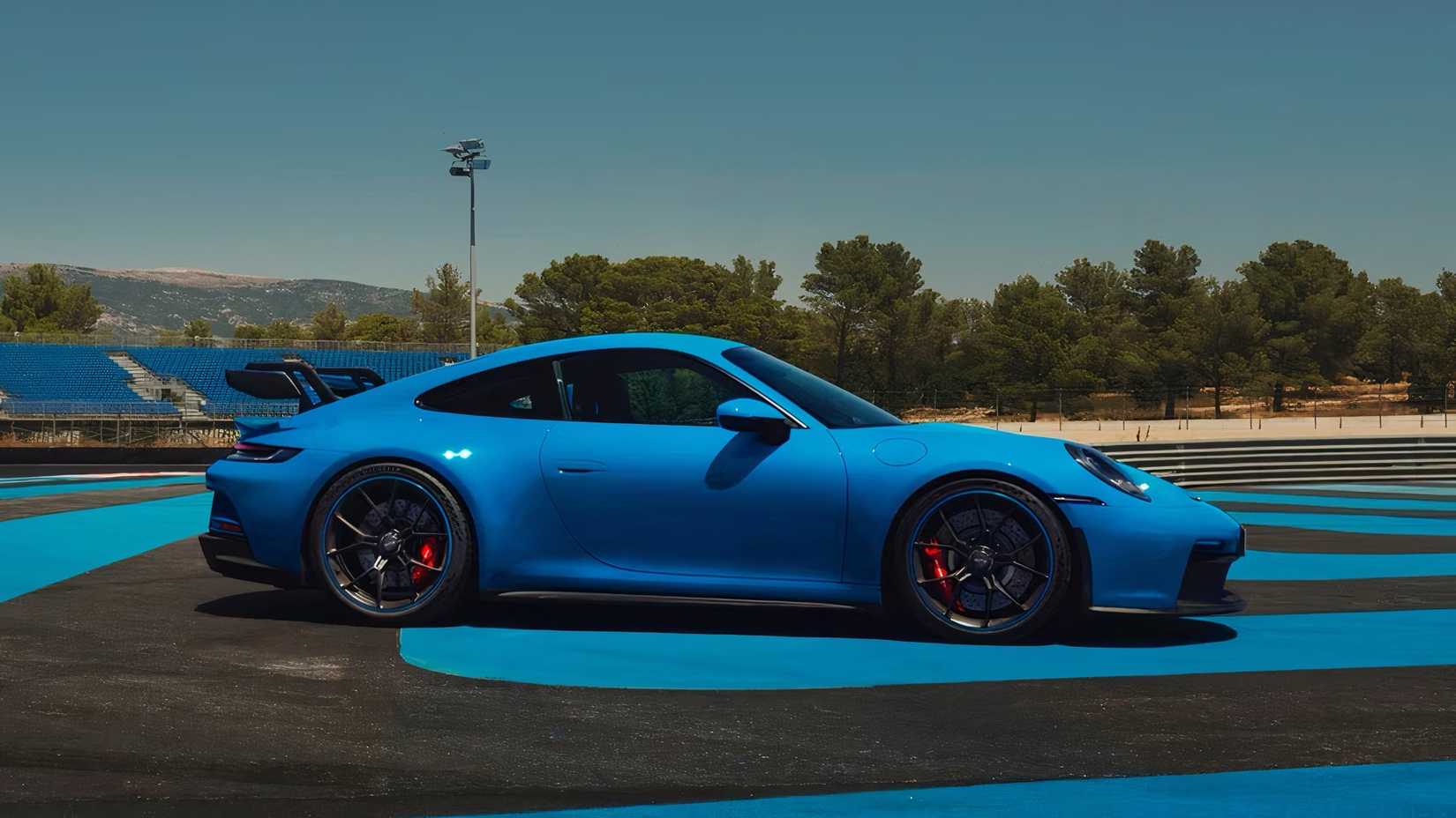 2022 Porsche 911 GT3 in blue parked on the track