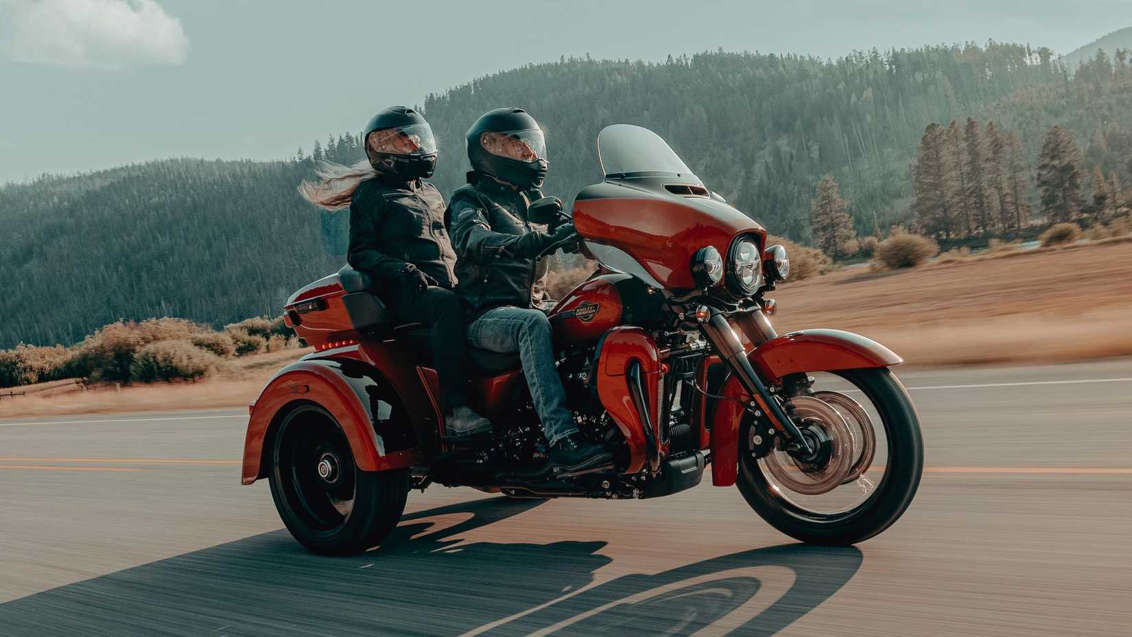 Harley-Davidson Tri Glide Ultra on the road