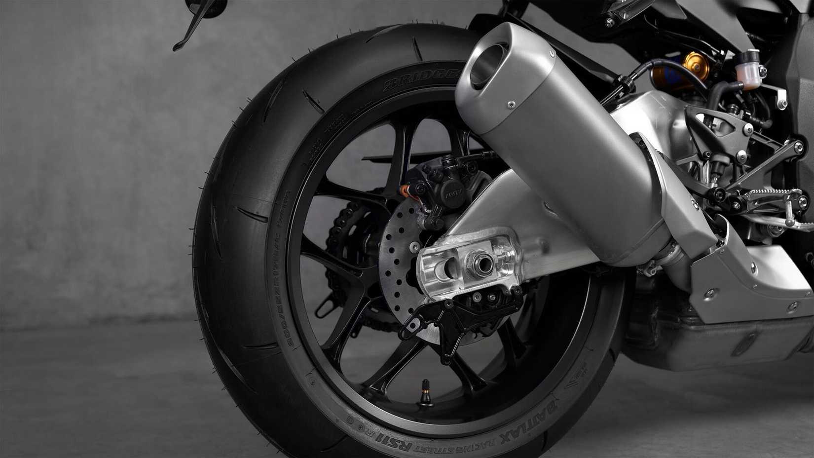 Yamaha YZF-R1M Swingarm