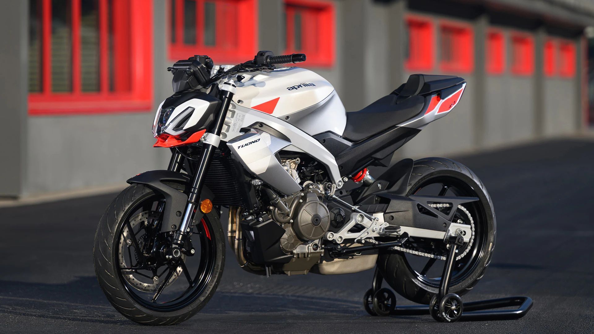 2025 Aprilia Tuono 457 Front 3/4