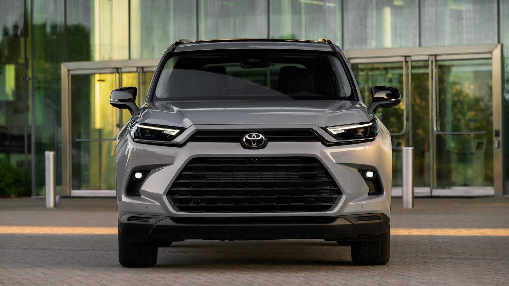 2026 Toyota Grand Highlander front