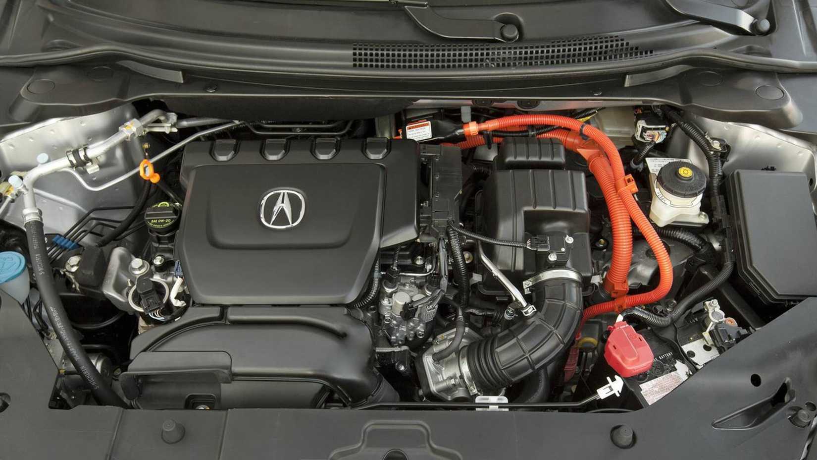 Engine Bay of the 2013 Acura ILX Hybrid