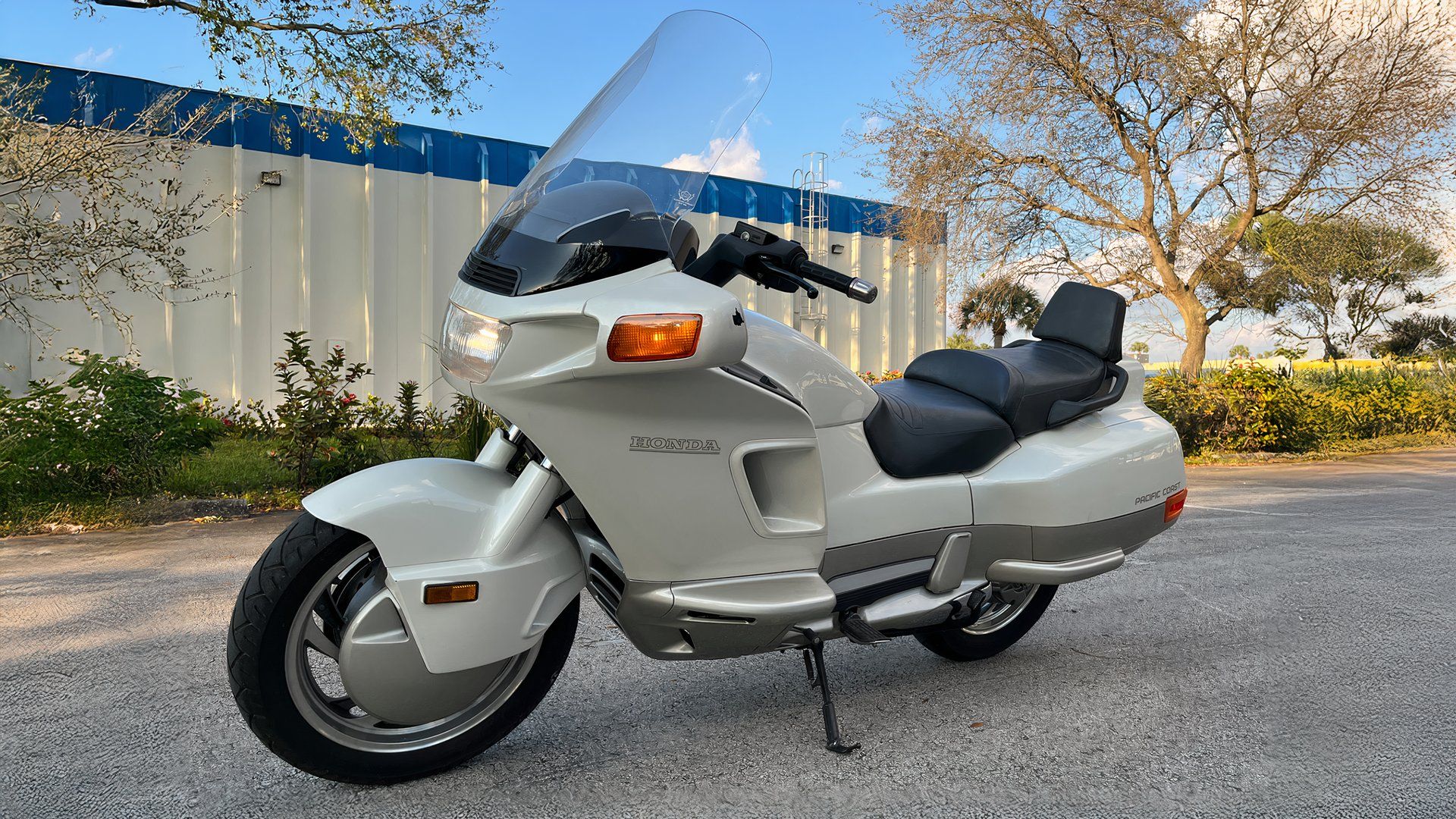 Honda PC800 Pacific Coast 