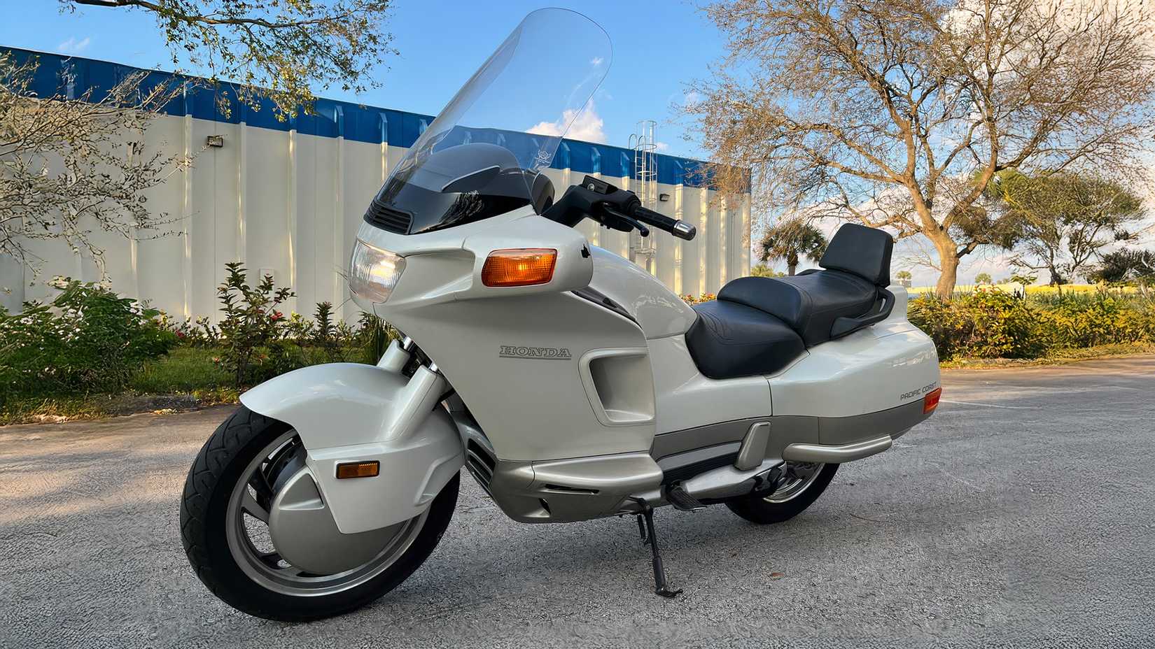 Honda PC800 Pacific Coast 