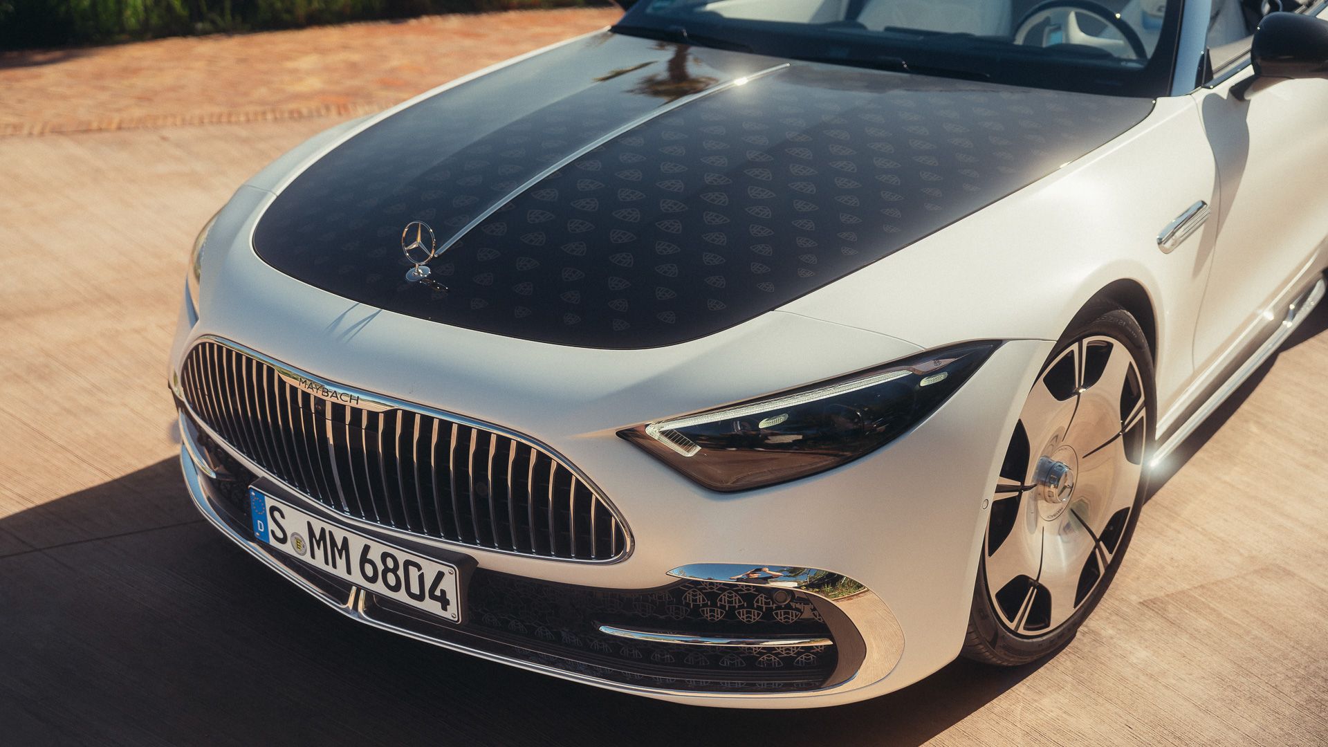 Mercedes-Maybach SL 680 Monogram series front hood
