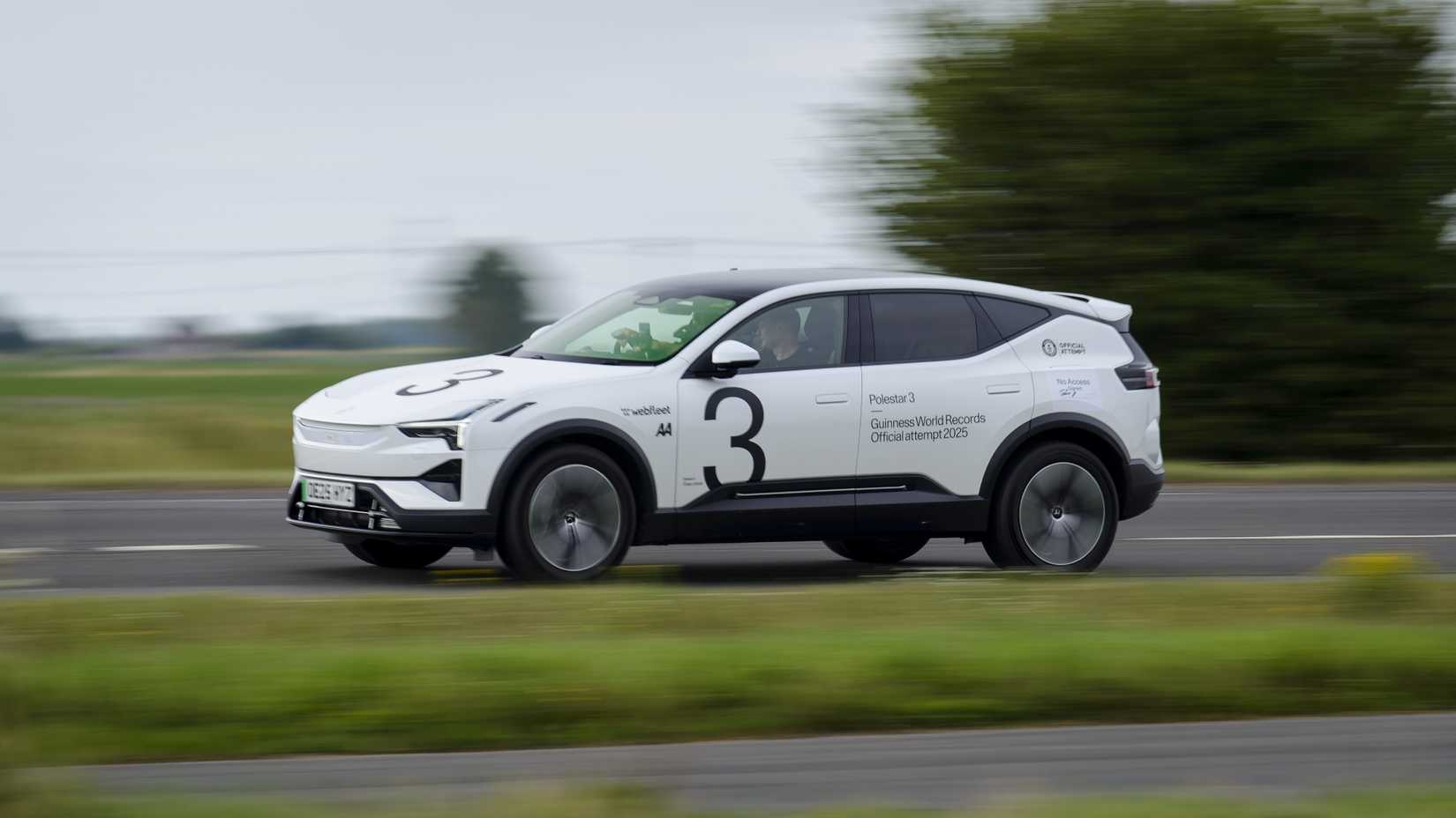 Polestar 3 Guinness World Record for Reach - Profile Riding
