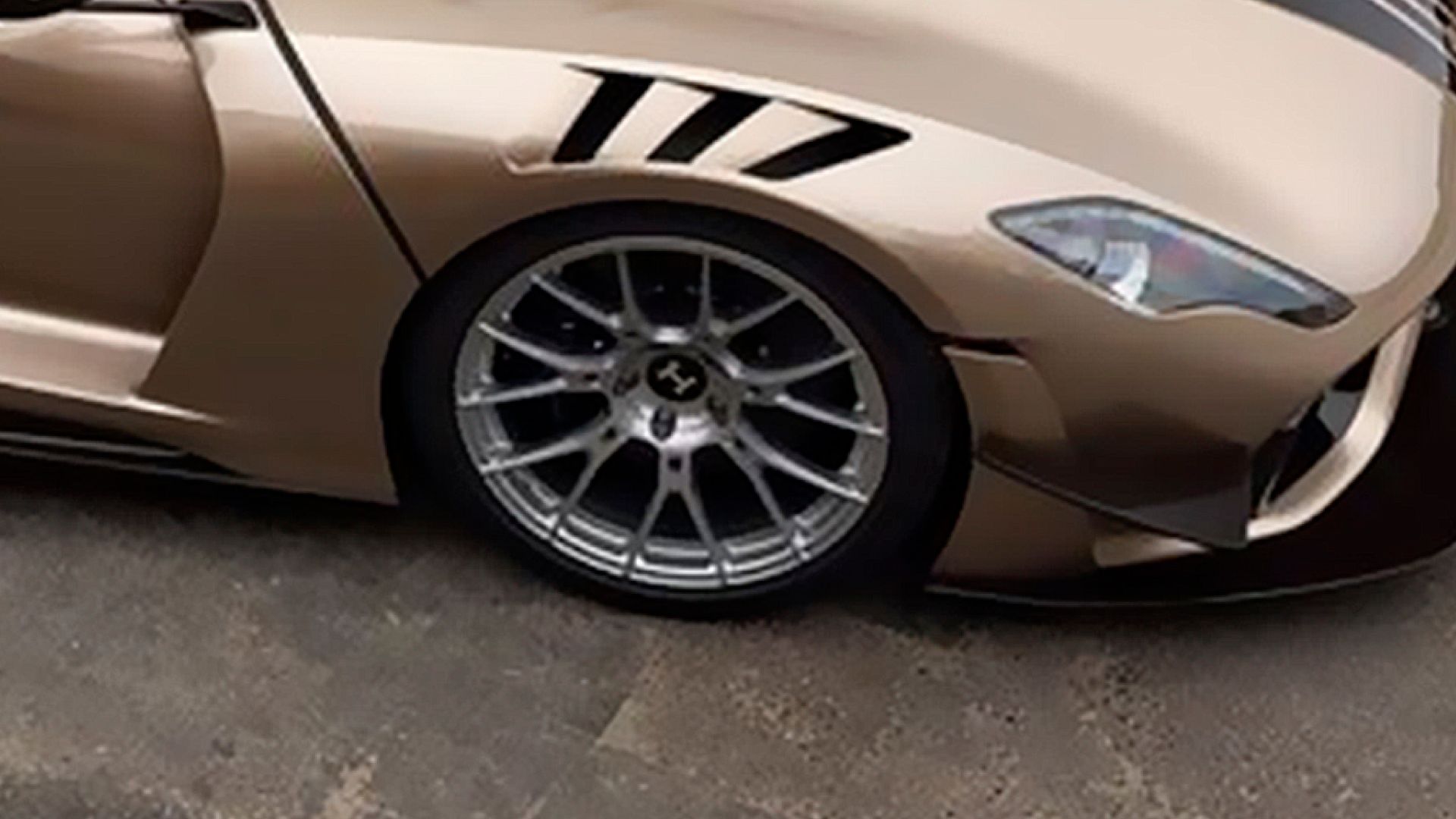 Sports car upscale-01