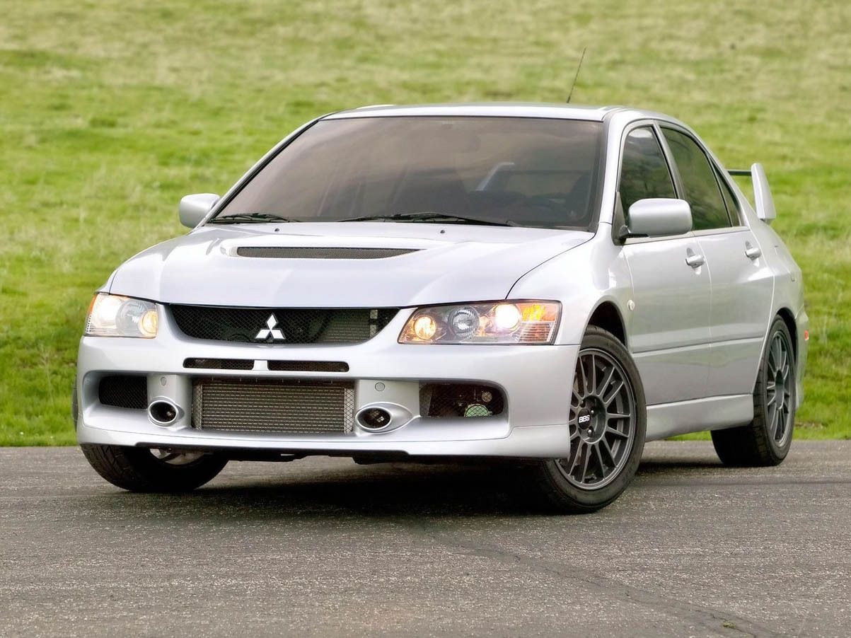 Silver Mitsubishi Lancer Evolution IX
