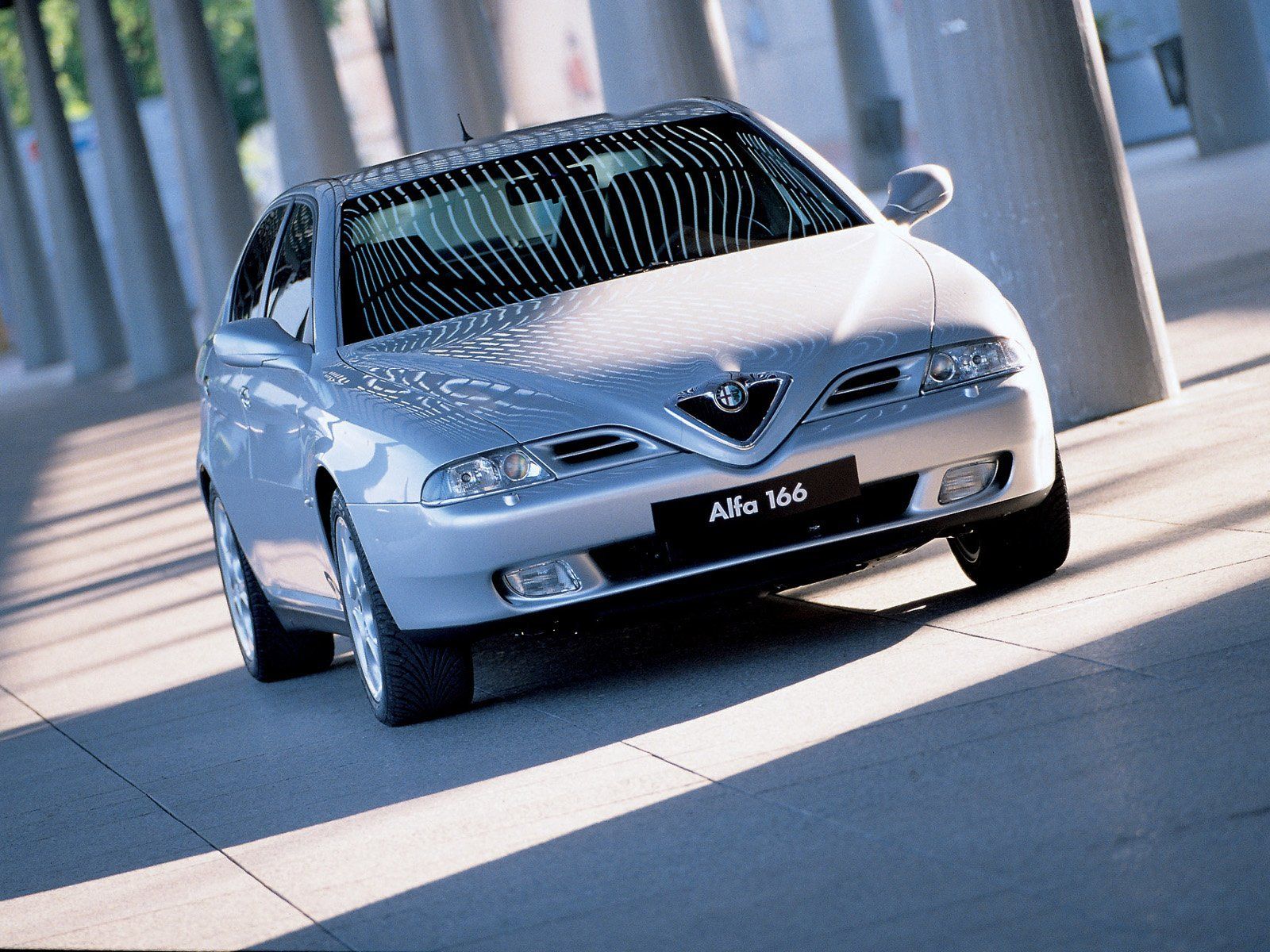 2004 - 2006 Alpha-Romeo 166