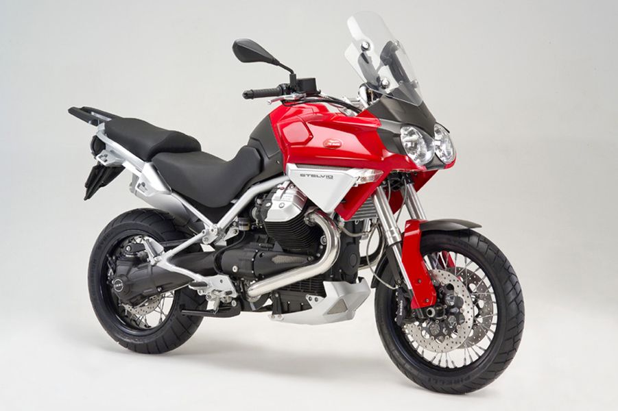 Moto Guzzi Stelvio ADV 2024 dimatamatai untuk pertama kalinya, juga