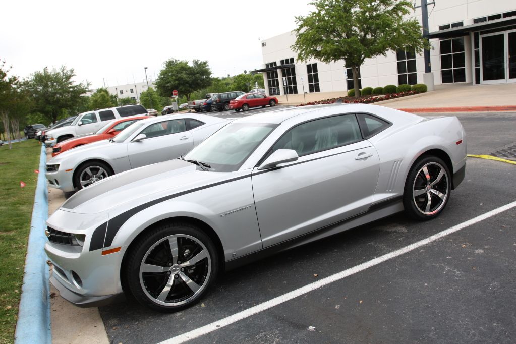 2010 Camaro spotted with full OEM body kit