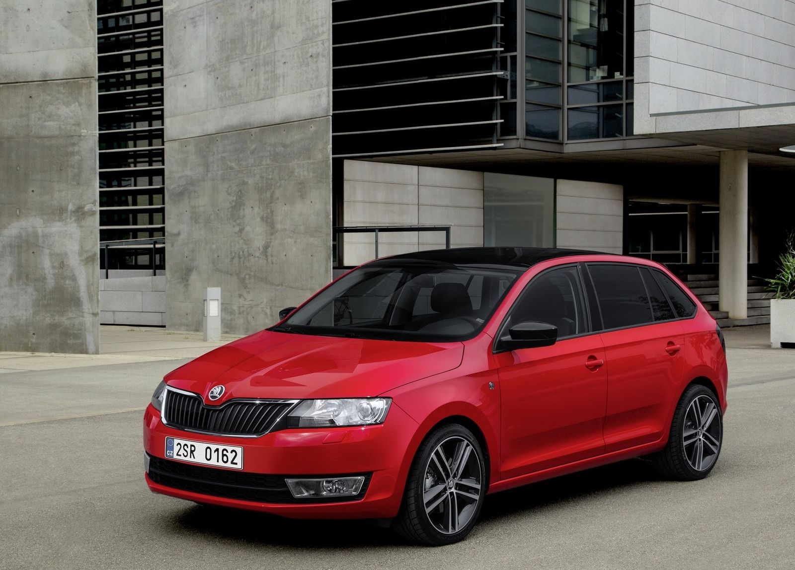 Skoda aims Rapid Spaceback at young buyers