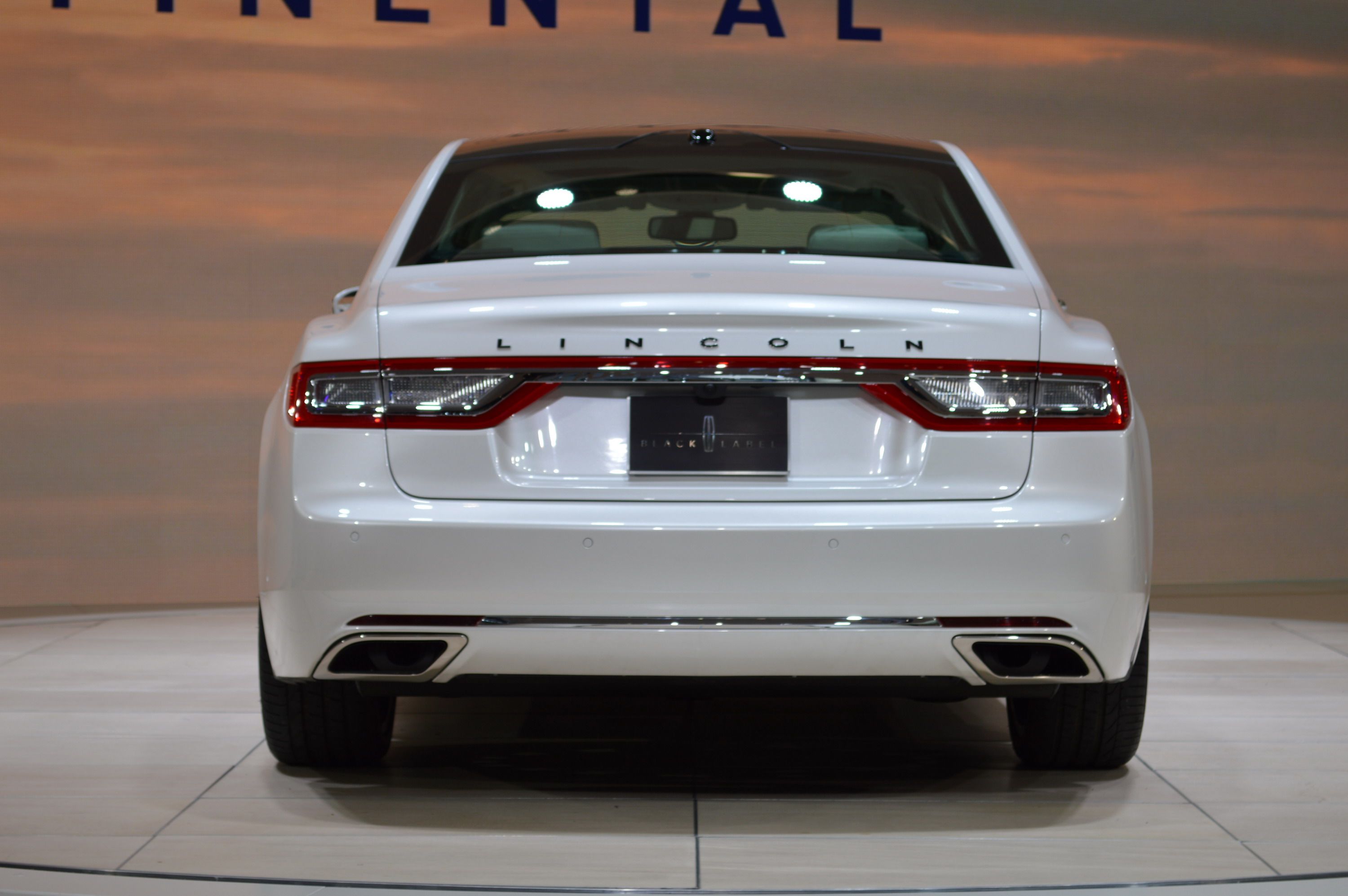 10 Reasons Why The Lincoln Continental Shouldn’t Have Been Discontinued