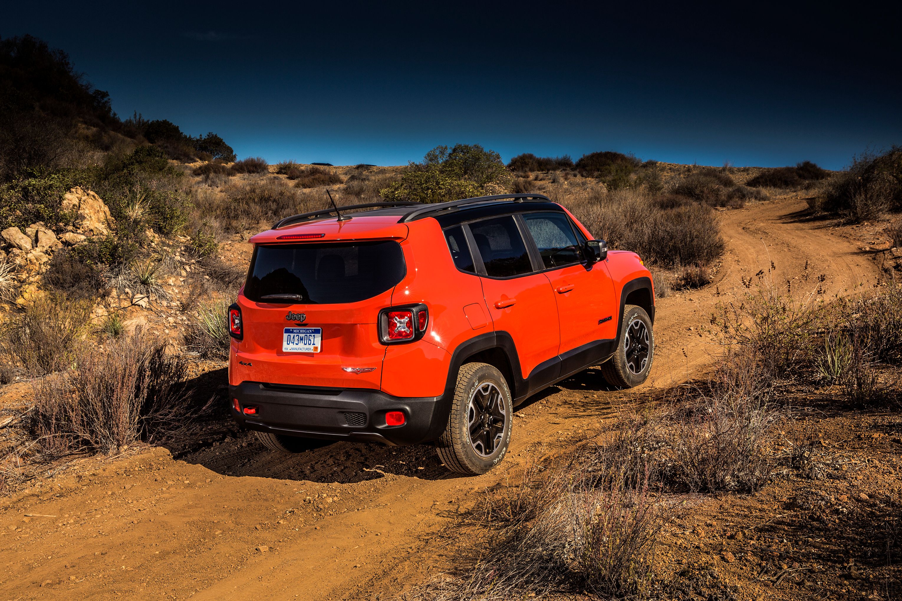 Фото jeep renegade