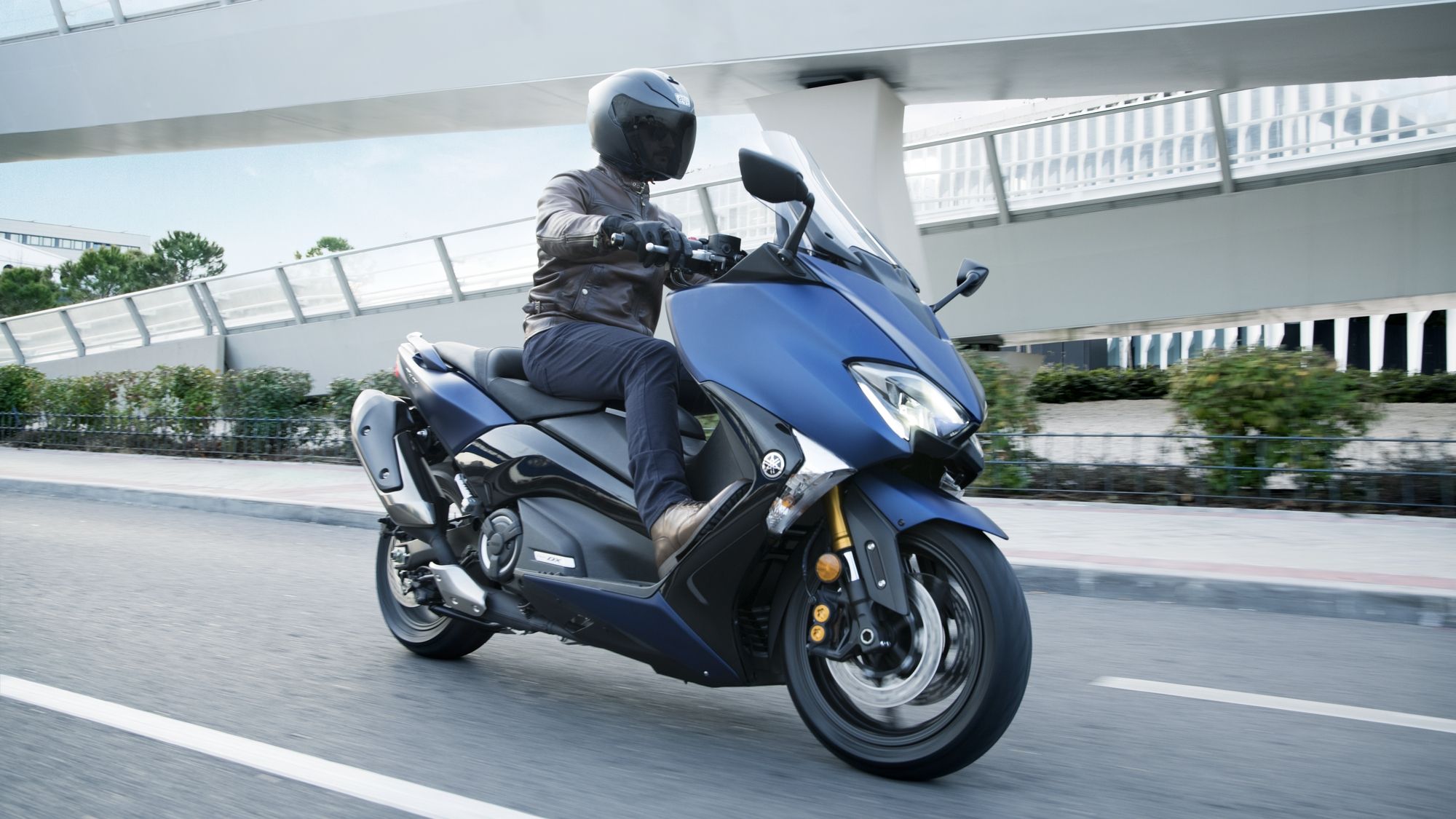 Yamaha wins the Red Dot Design Award for its Tmax Scooters